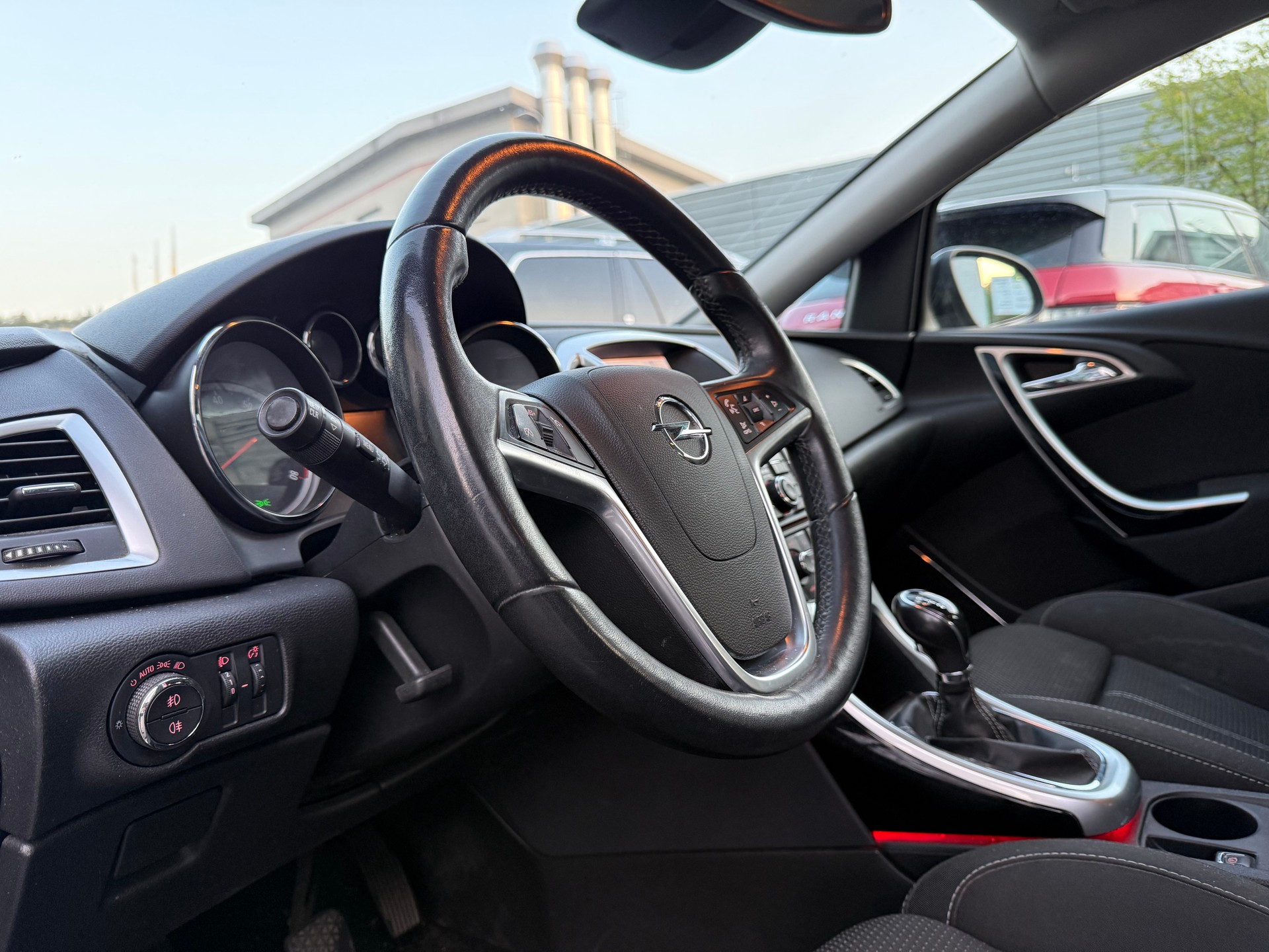 OPEL Astra 1.4i 16V Turbo Sport-image-6