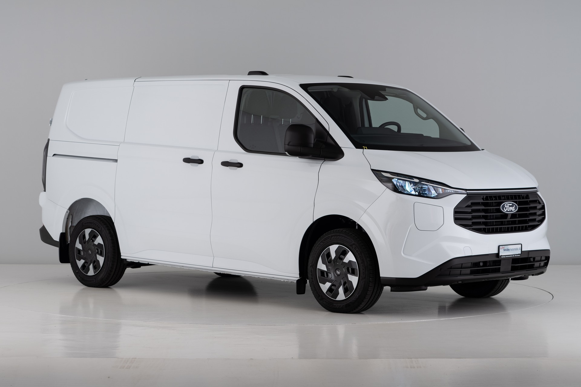 FORD Transit Custom Van 320 L1 2.5 Duratec 233PS Trend PHEV-image-7