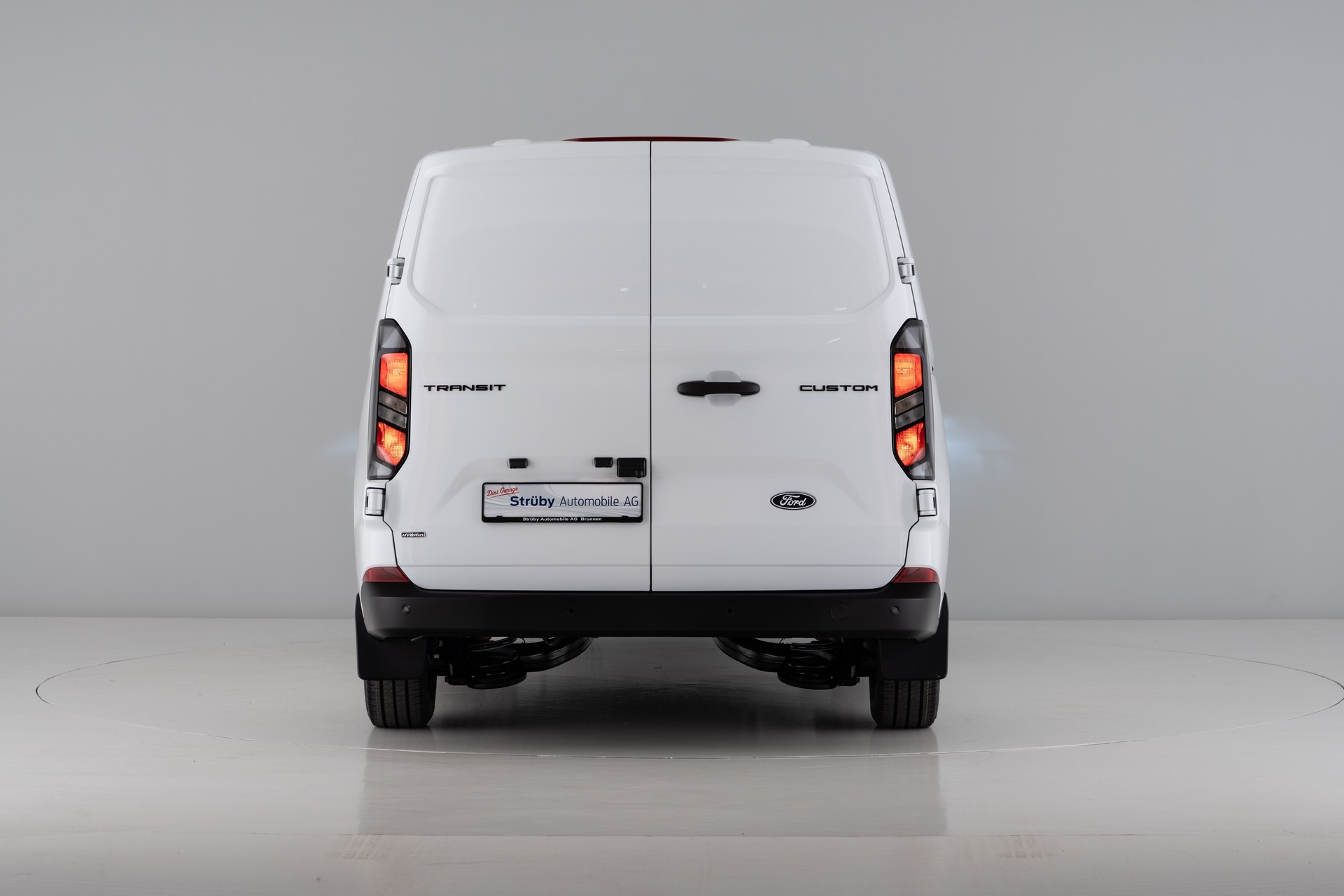 FORD Transit Custom Van 320 L1 2.5 Duratec 233PS Trend PHEV-image-4