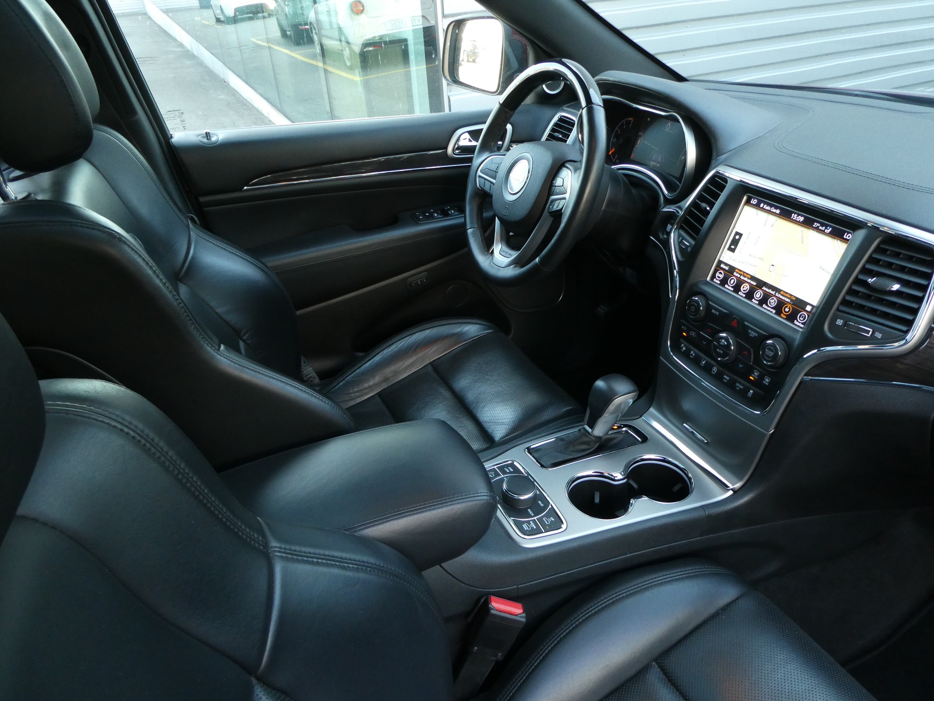 JEEP Grand Cherokee 3.0 CRD Overland Automatic-image-10