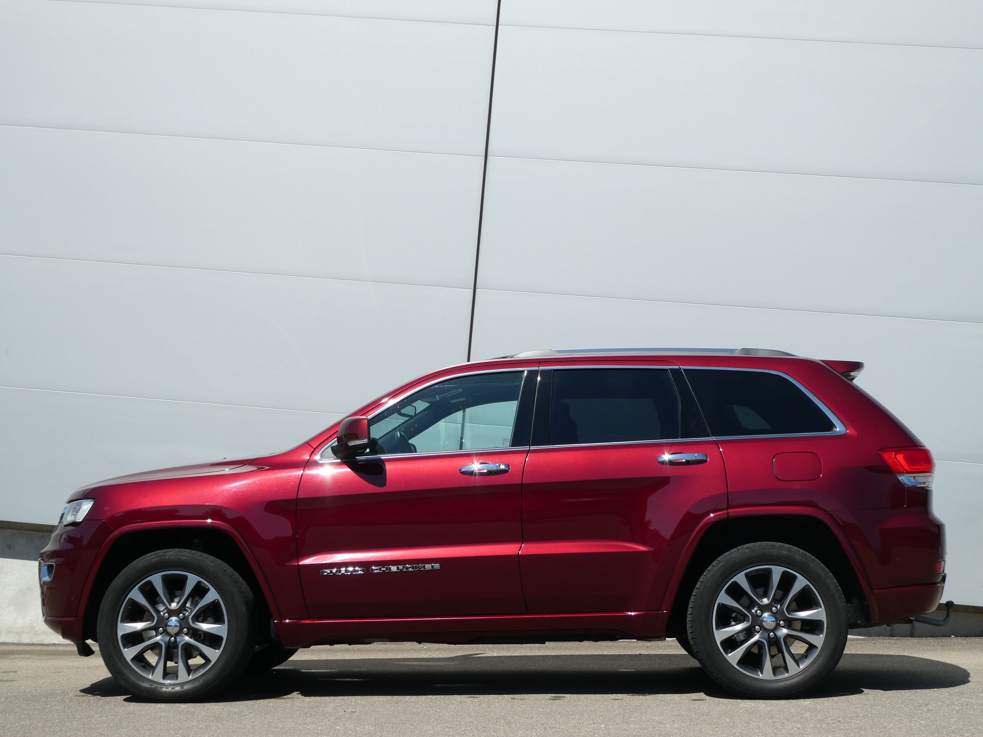 JEEP Grand Cherokee 3.0 CRD Overland Automatic-image-3