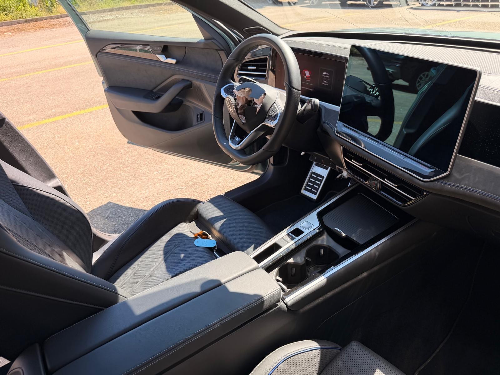 VW Passat Variant 1.5 TSI evo2 Plug-In- Hybrid R-Line DSG-image-12