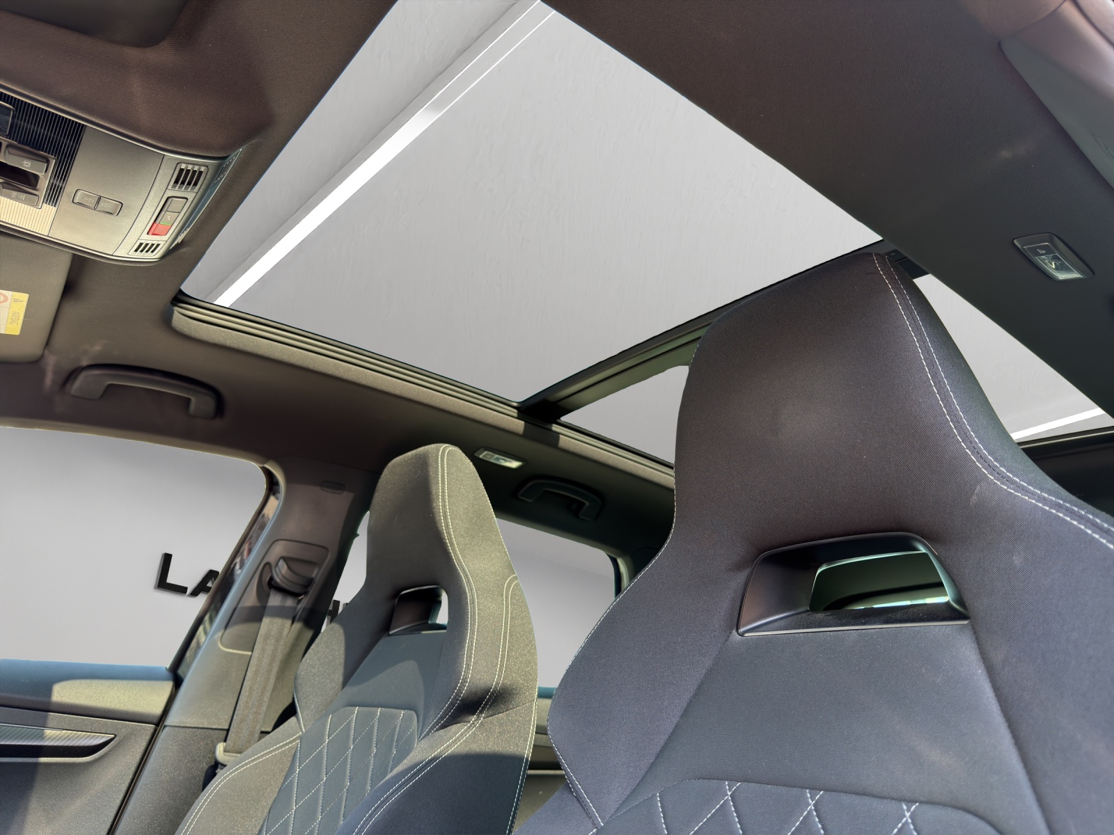 SKODA Karoq 2.0 TSI SportLine 4x4 DSG-image-15