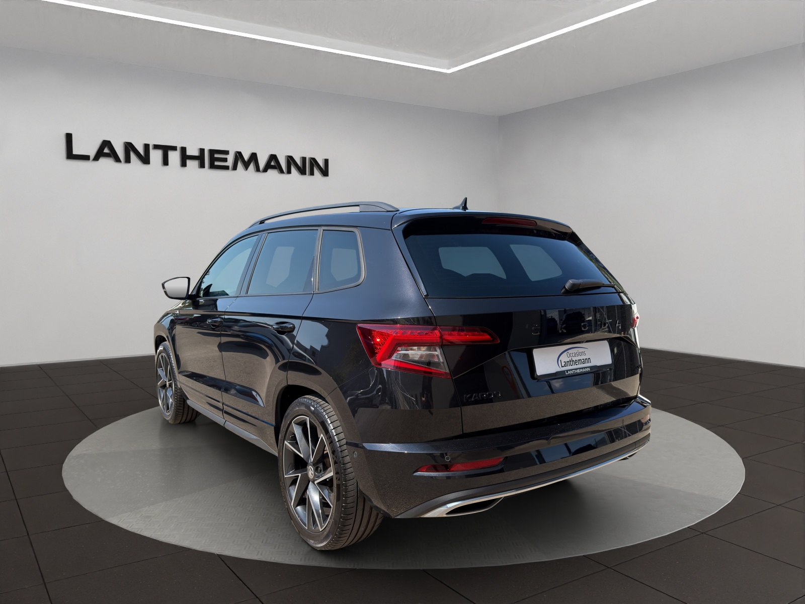 SKODA Karoq 2.0 TSI SportLine 4x4 DSG-image-2