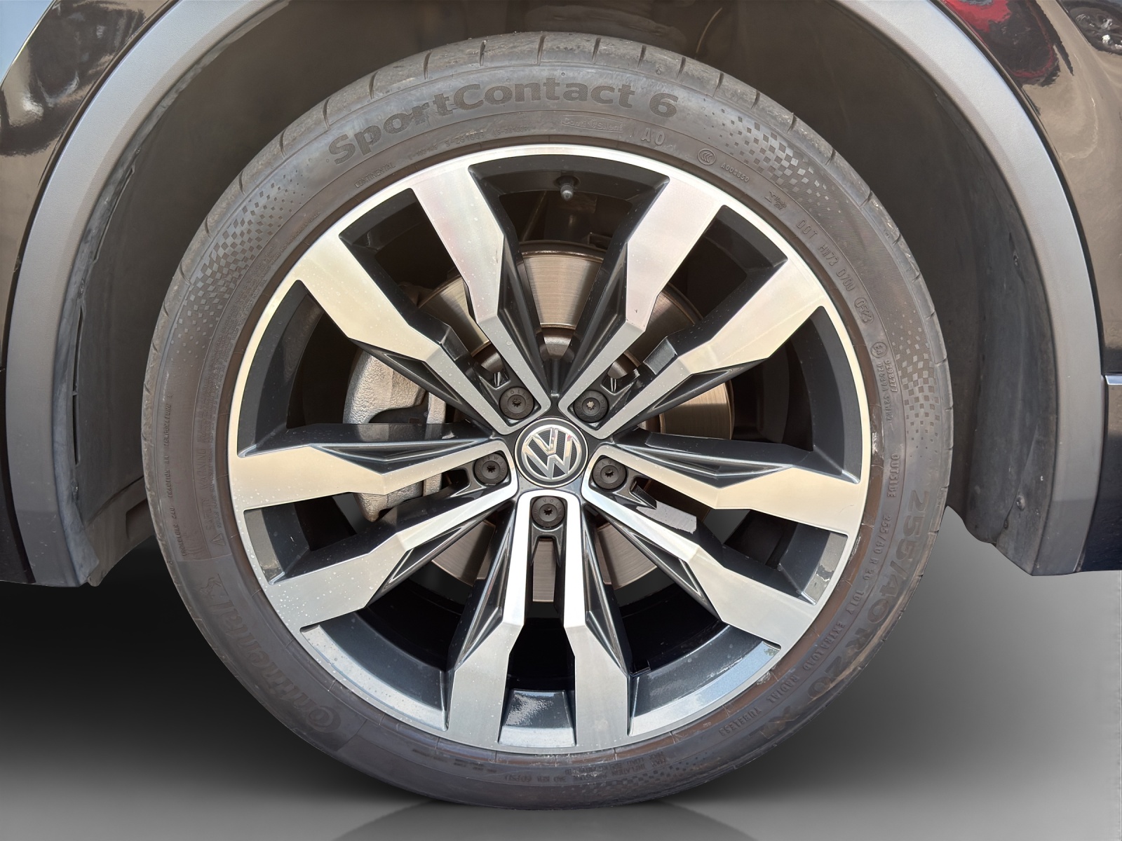 VW Tiguan 2.0 TDI SCR Highline 4Motion DSG-image-13