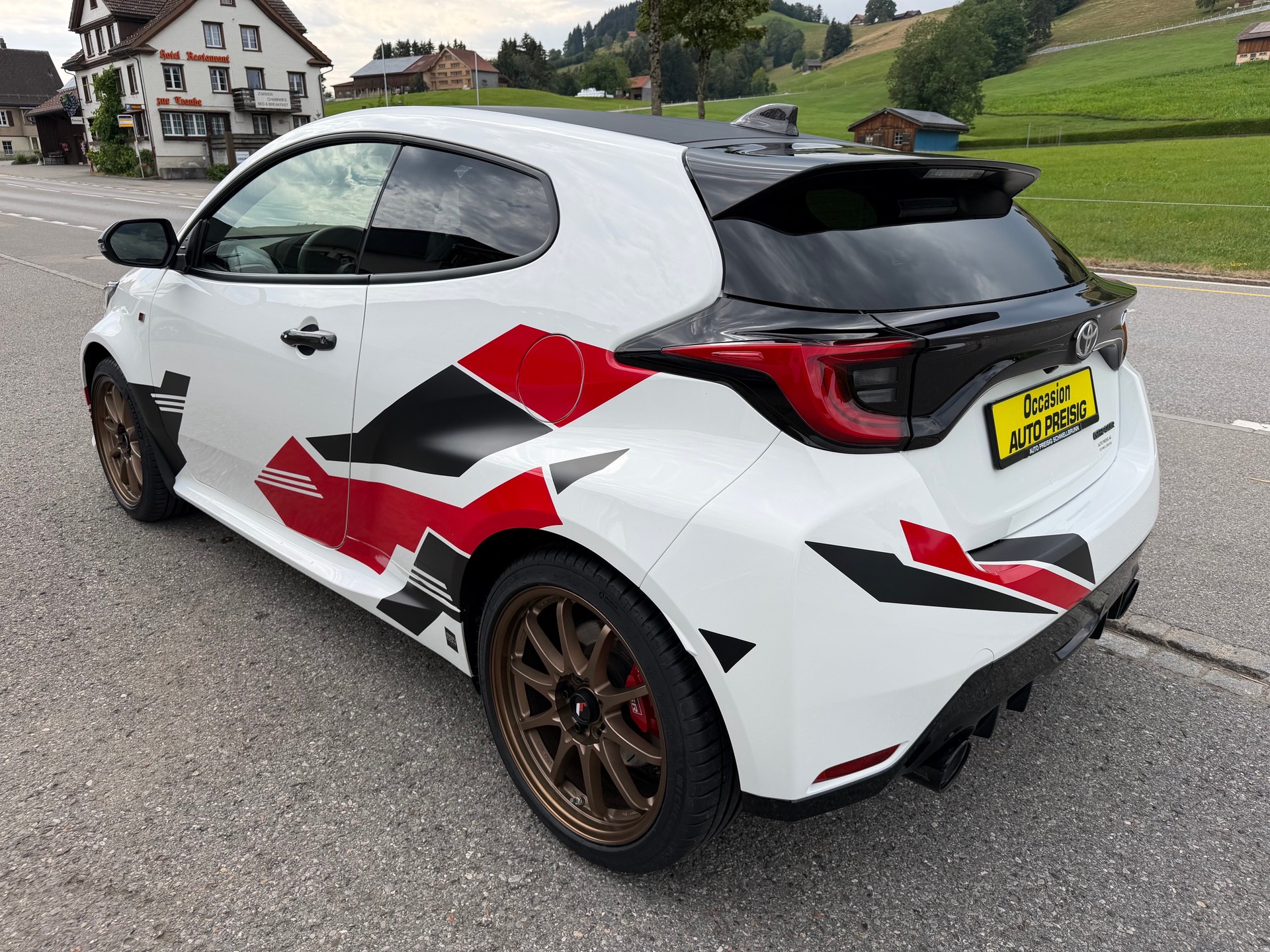 TOYOTA Yaris 1.6 GR Sport-image-7