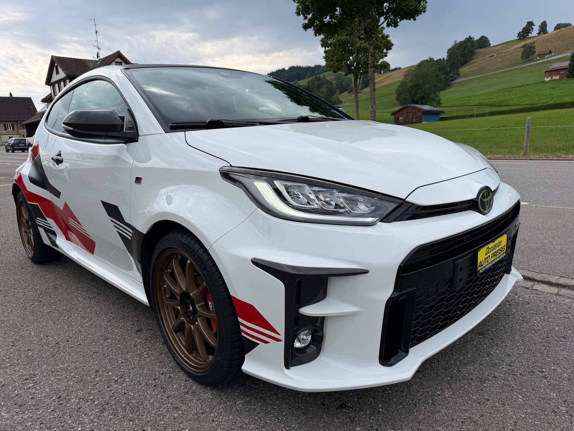 TOYOTA Yaris 1.6 GR Sport-image-8
