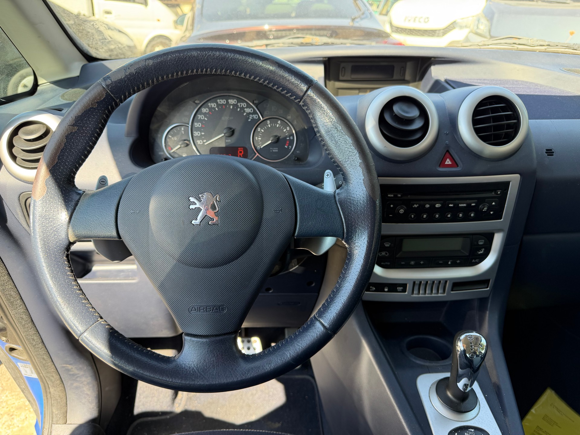 PEUGEOT 1007 1.6 Sport(y) 2-Tronic-image-8