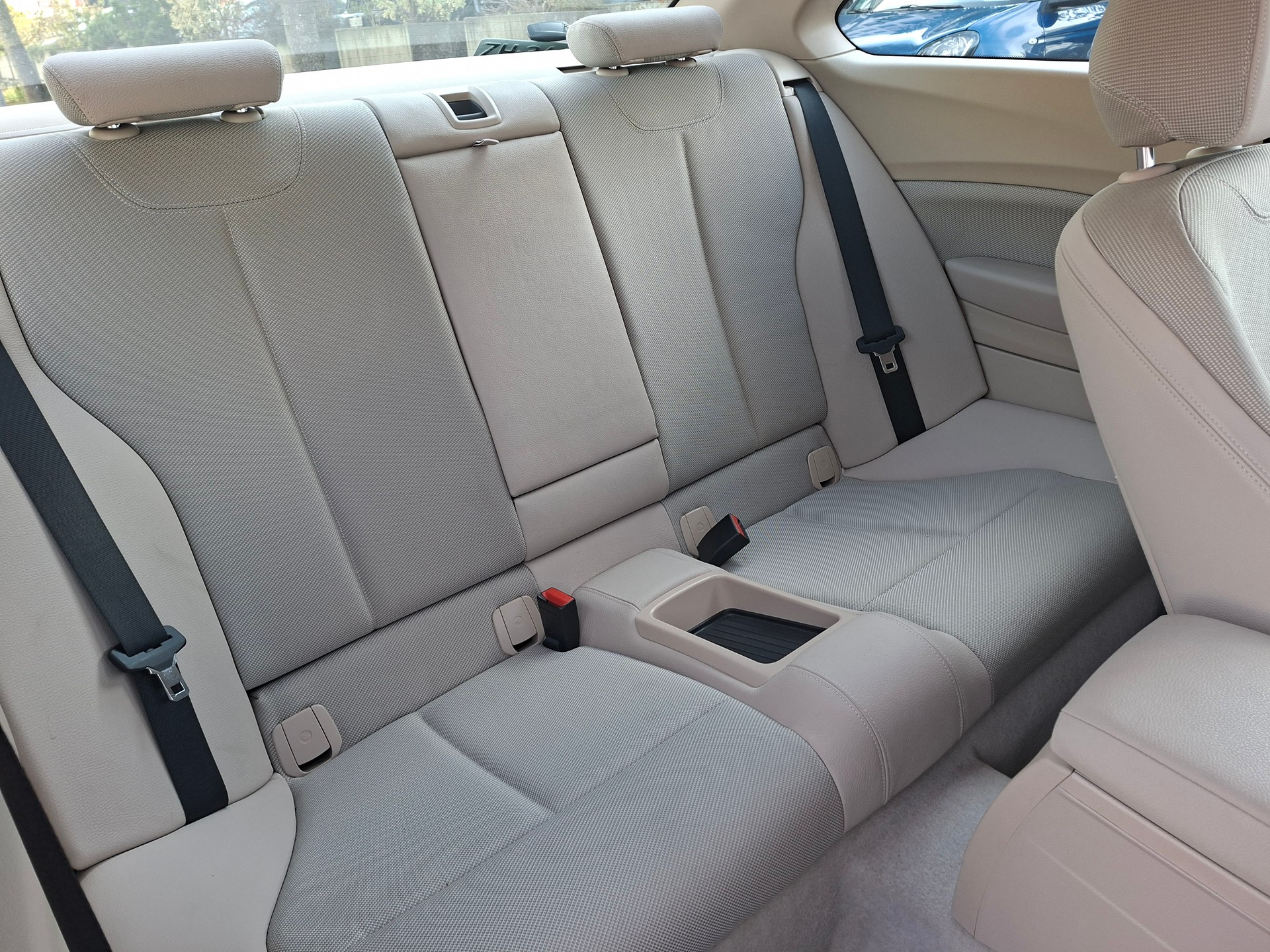 BMW 220i Modern Line Steptronic-image-9