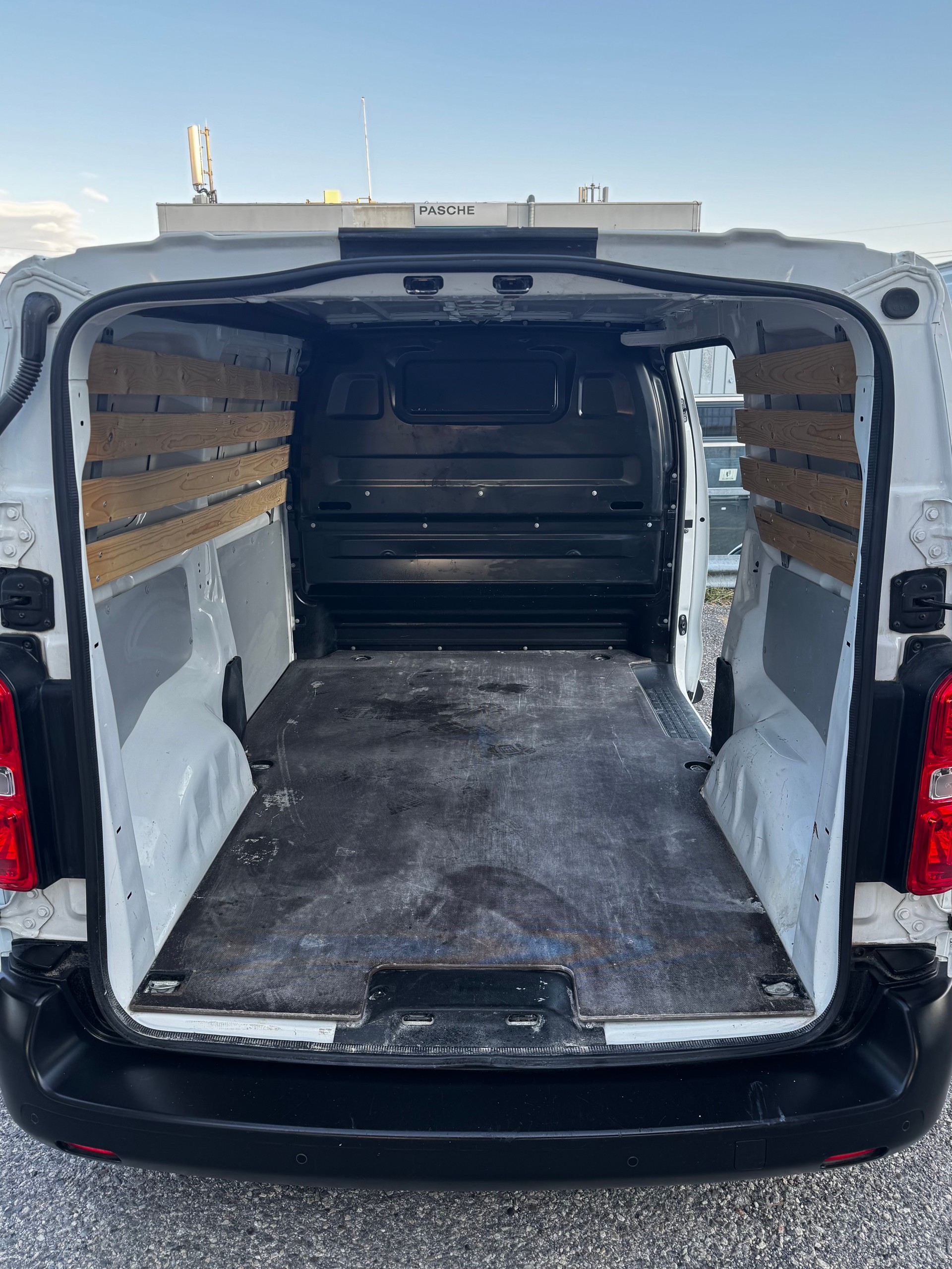 CITROEN Jumpy 1.5 BlueHDi 100 M Club BVM6-image-7