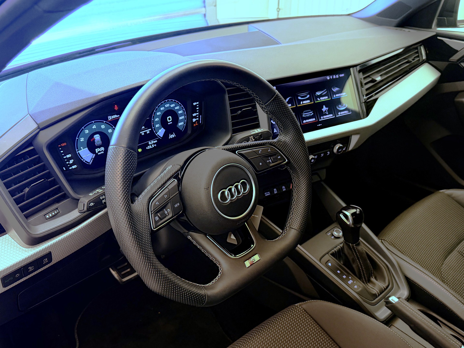 AUDI A1 Sportback 40 TFSI S Line S-tronic-image-6