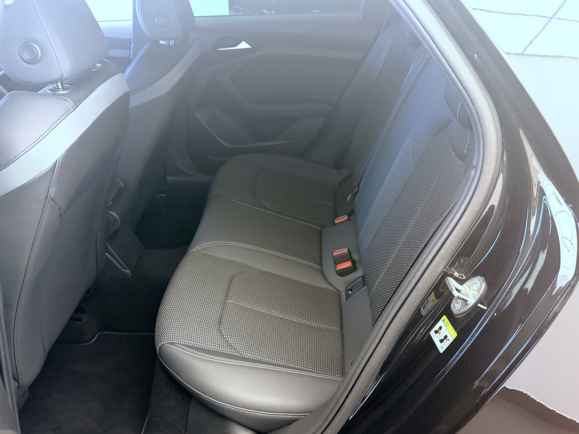 AUDI A1 Sportback 40 TFSI S Line S-tronic-image-16
