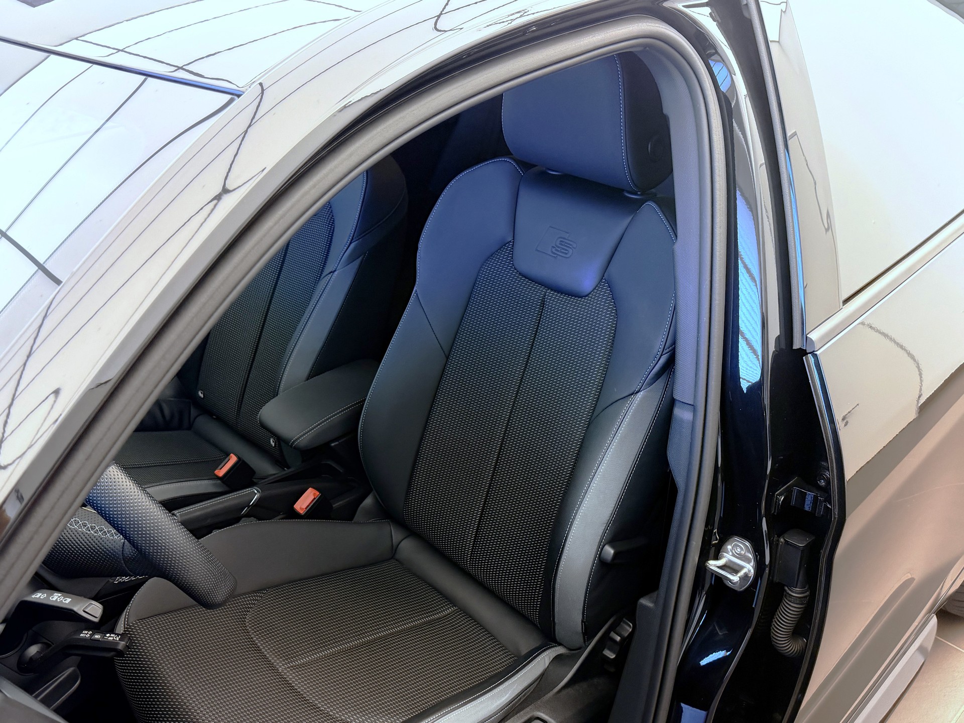 AUDI A1 Sportback 40 TFSI S Line S-tronic-image-4