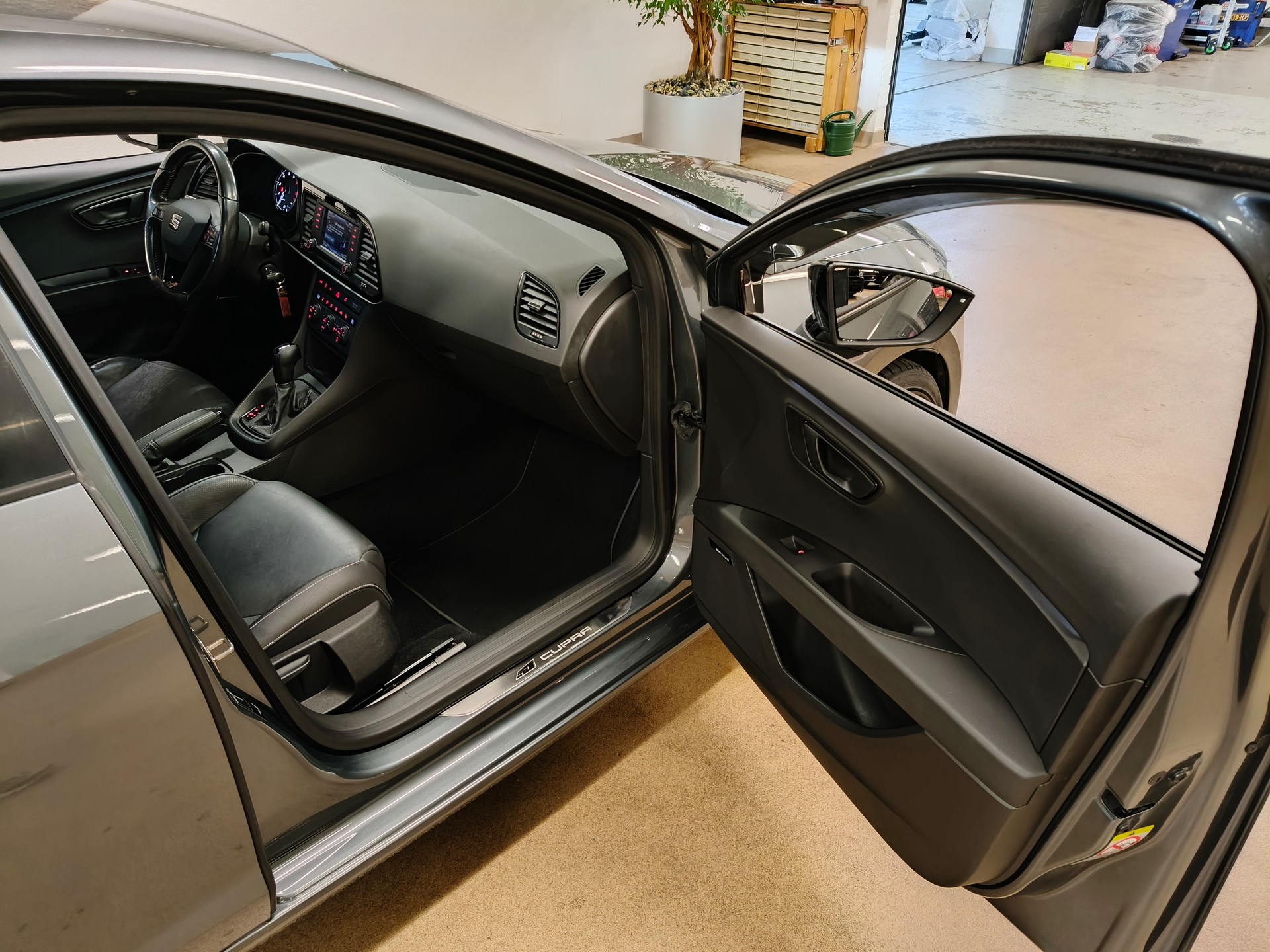 SEAT Leon 2.0 TSI Cupra 280 DSG-image-21