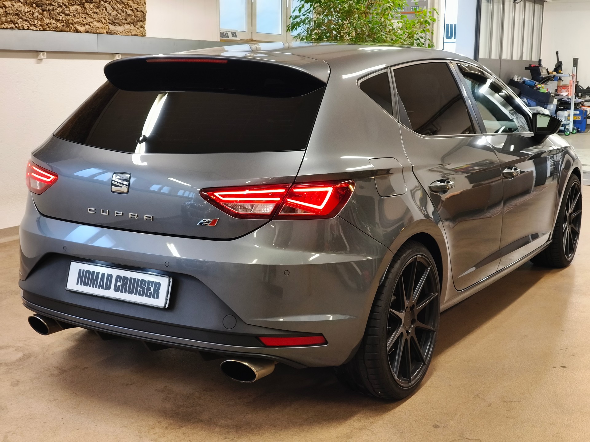 SEAT Leon 2.0 TSI Cupra 280 DSG-image-12