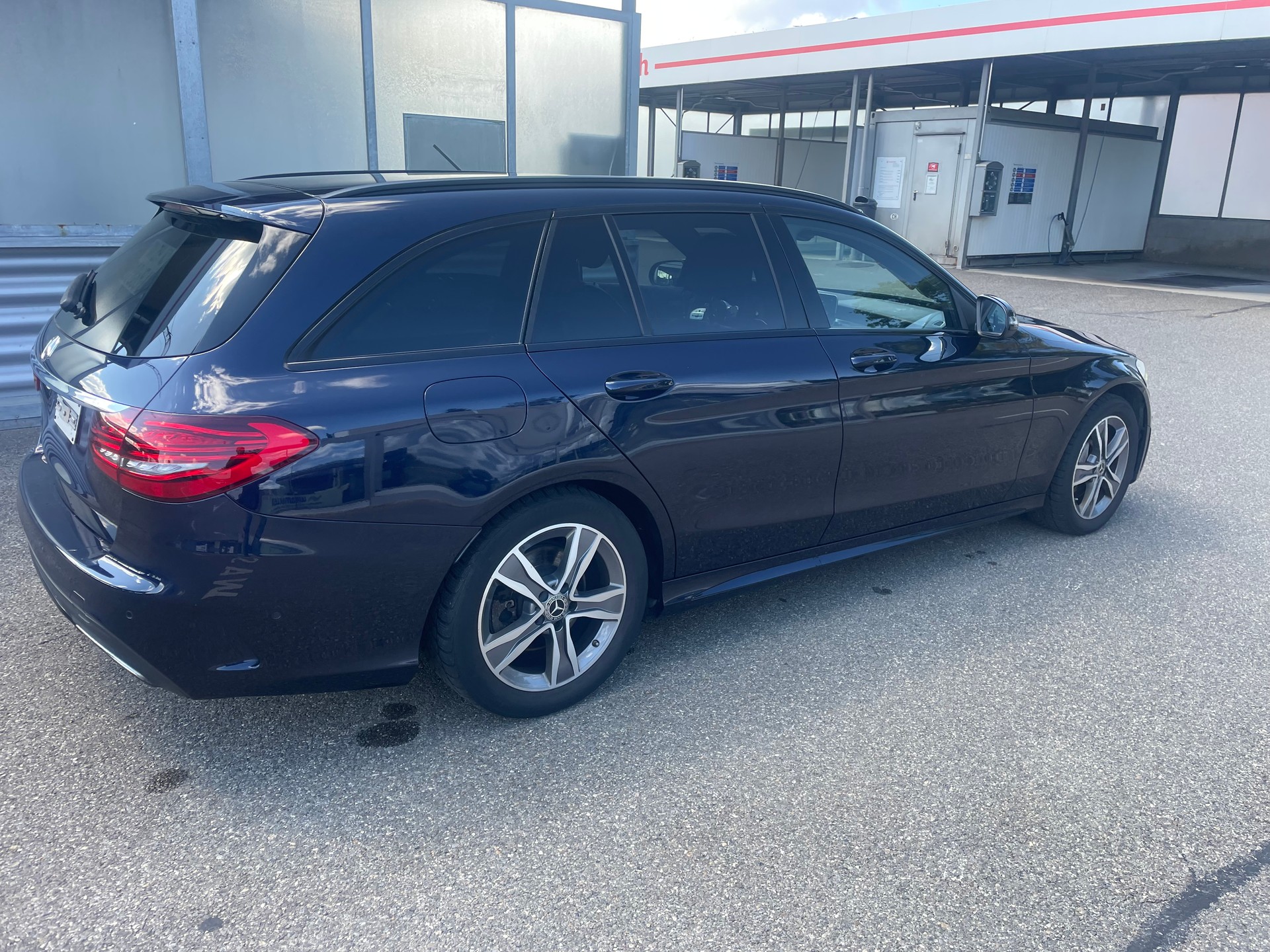 MERCEDES-BENZ C 220 d Swiss Star AMG Line 4M 9G-Tronic-image-9