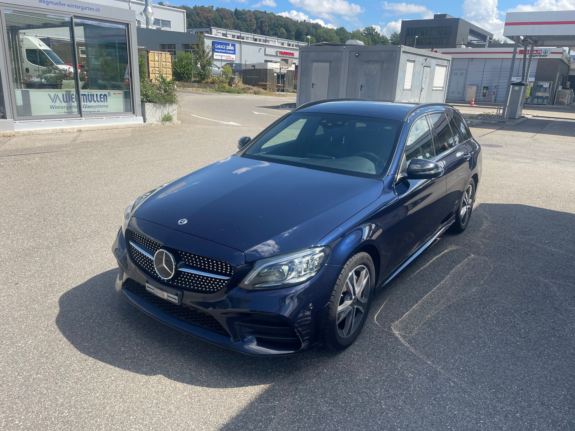 MERCEDES-BENZ C 220 d Swiss Star AMG Line 4M 9G-Tronic-image-2
