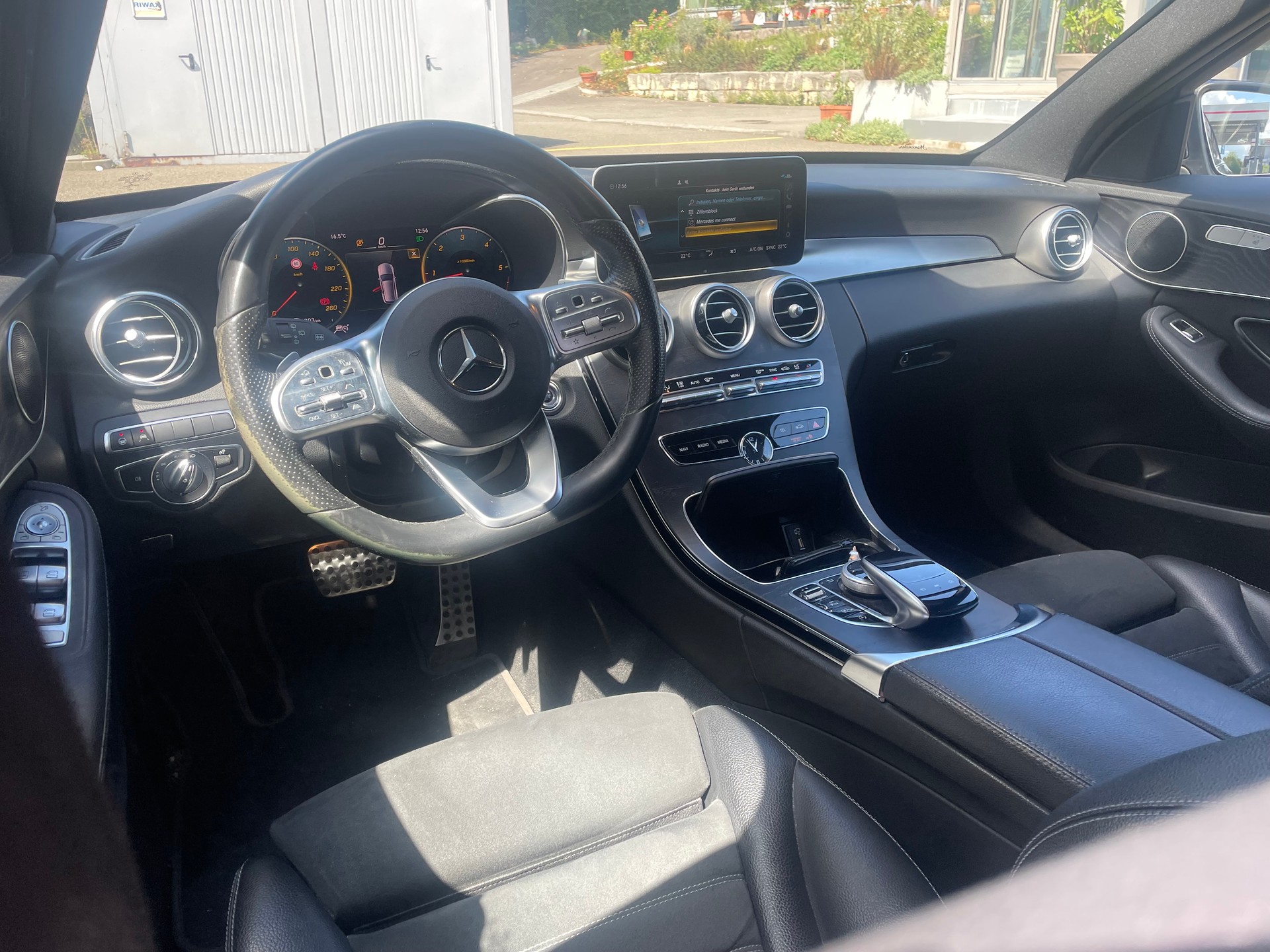 MERCEDES-BENZ C 220 d Swiss Star AMG Line 4M 9G-Tronic-image-10