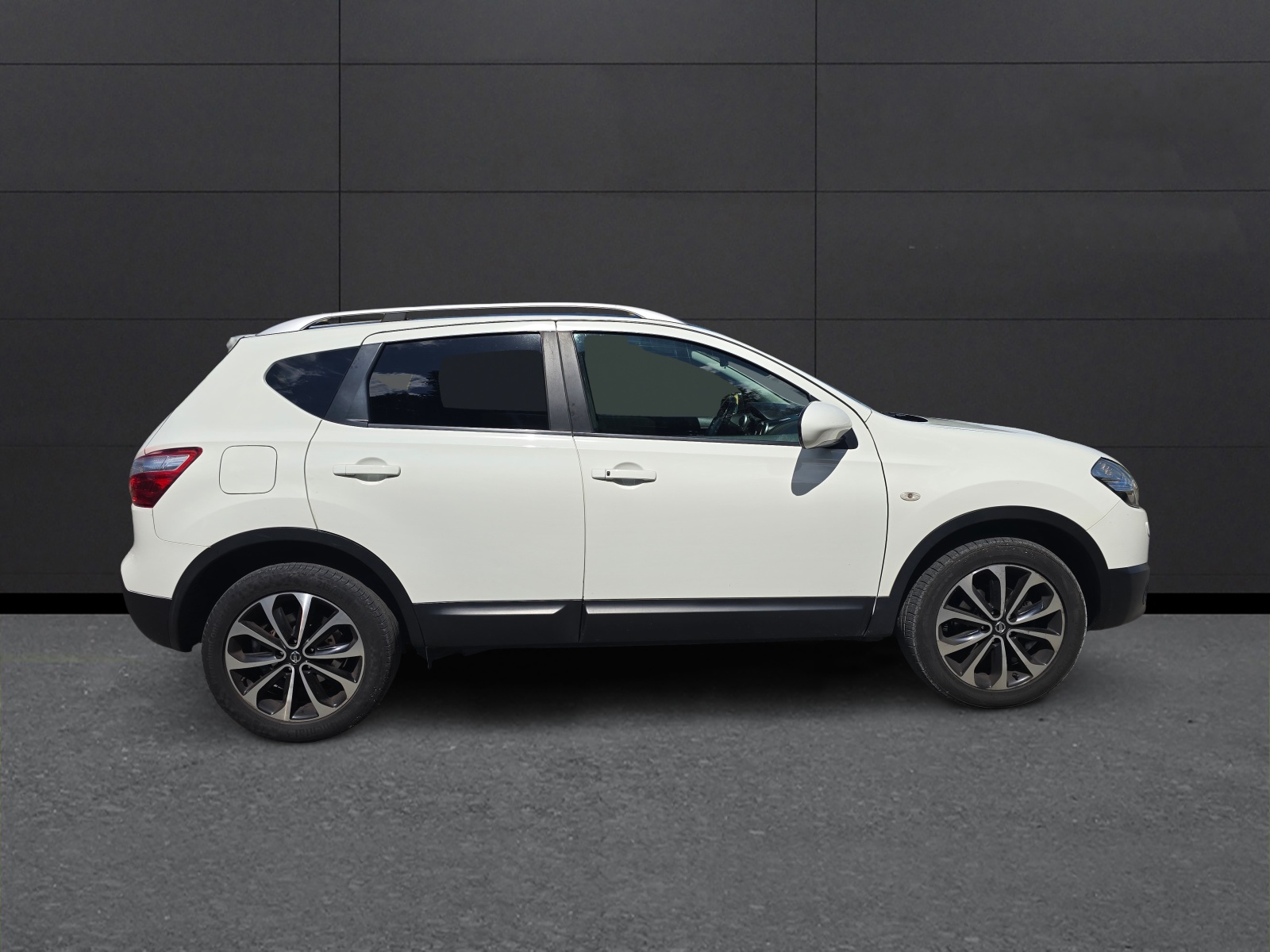 NISSAN Qashqai 2.0 dCi 4WD acenta Automatic-image-5