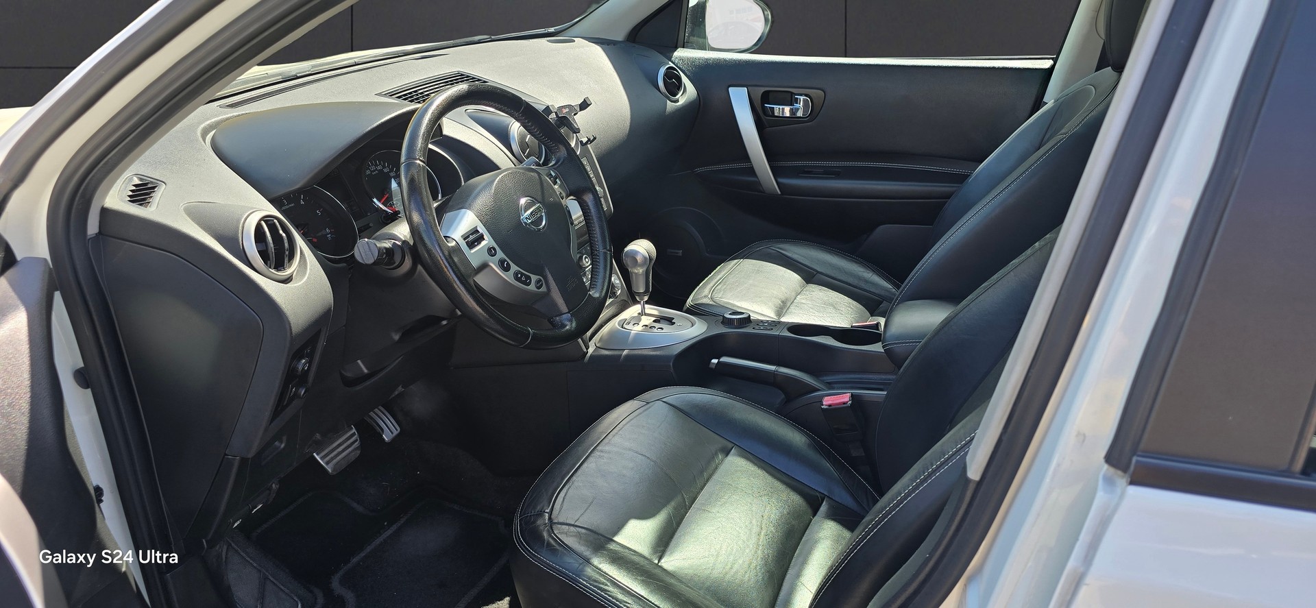 NISSAN Qashqai 2.0 dCi 4WD acenta Automatic-image-8