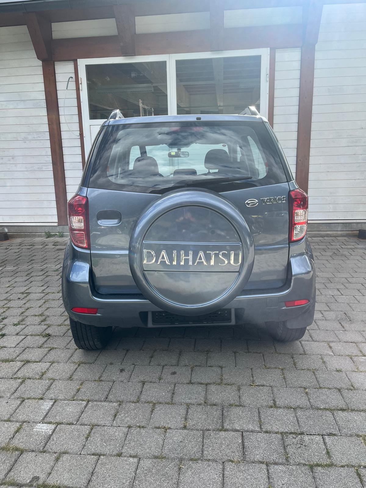 DAIHATSU Terios 1.5 16V SX Edit. 100th Anniversary 4WD Aut.-image-3