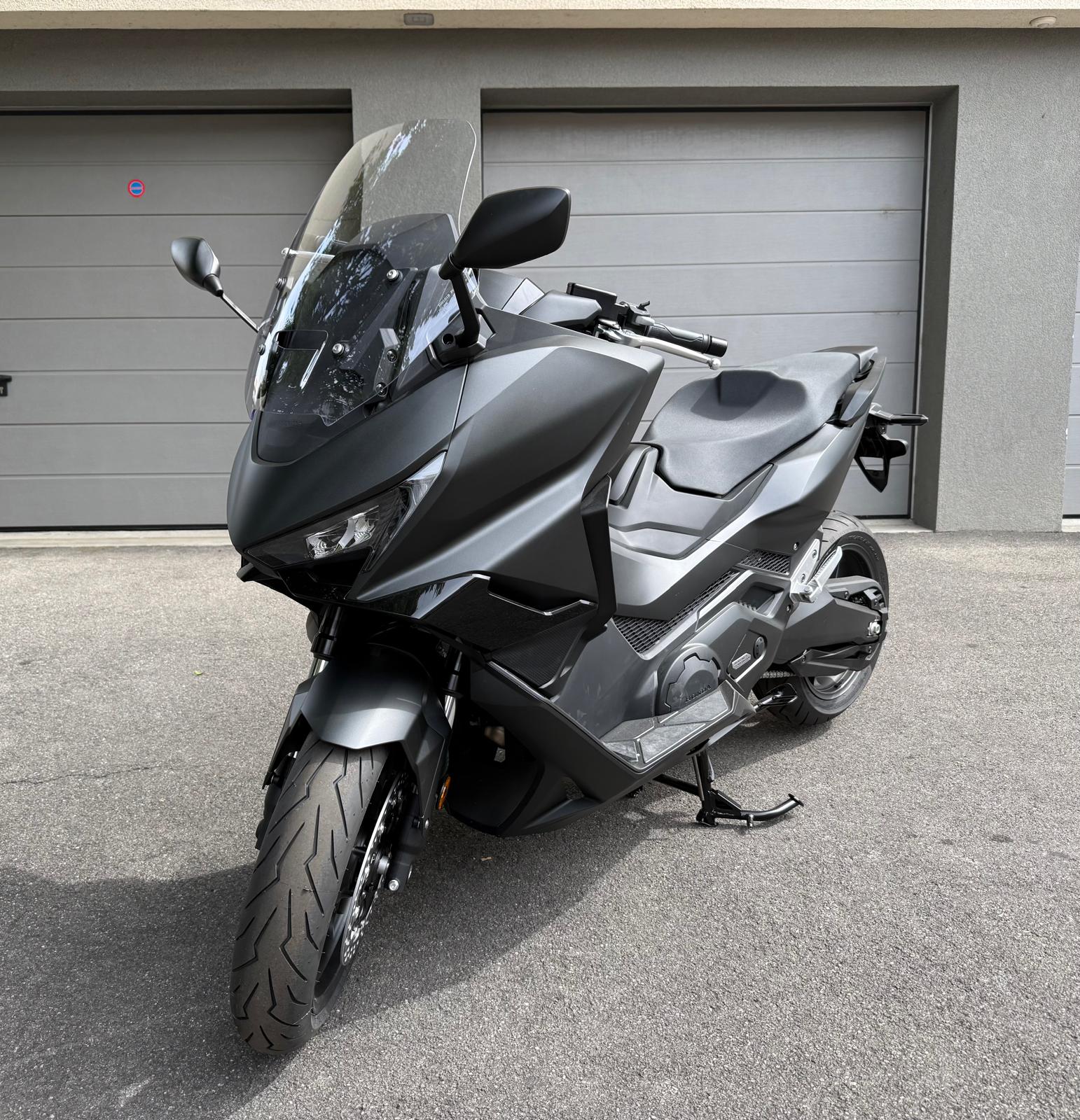 HONDA NSS 750