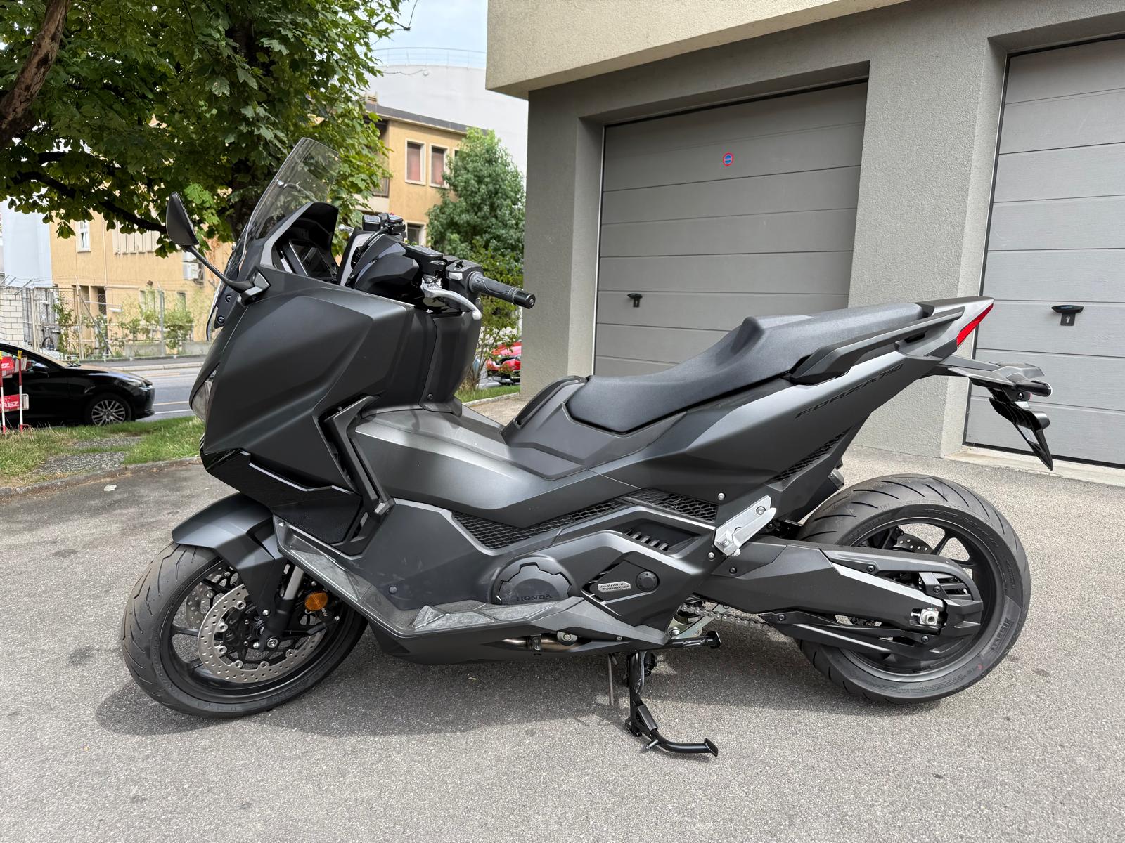 HONDA NSS 750-showroom-element-2
