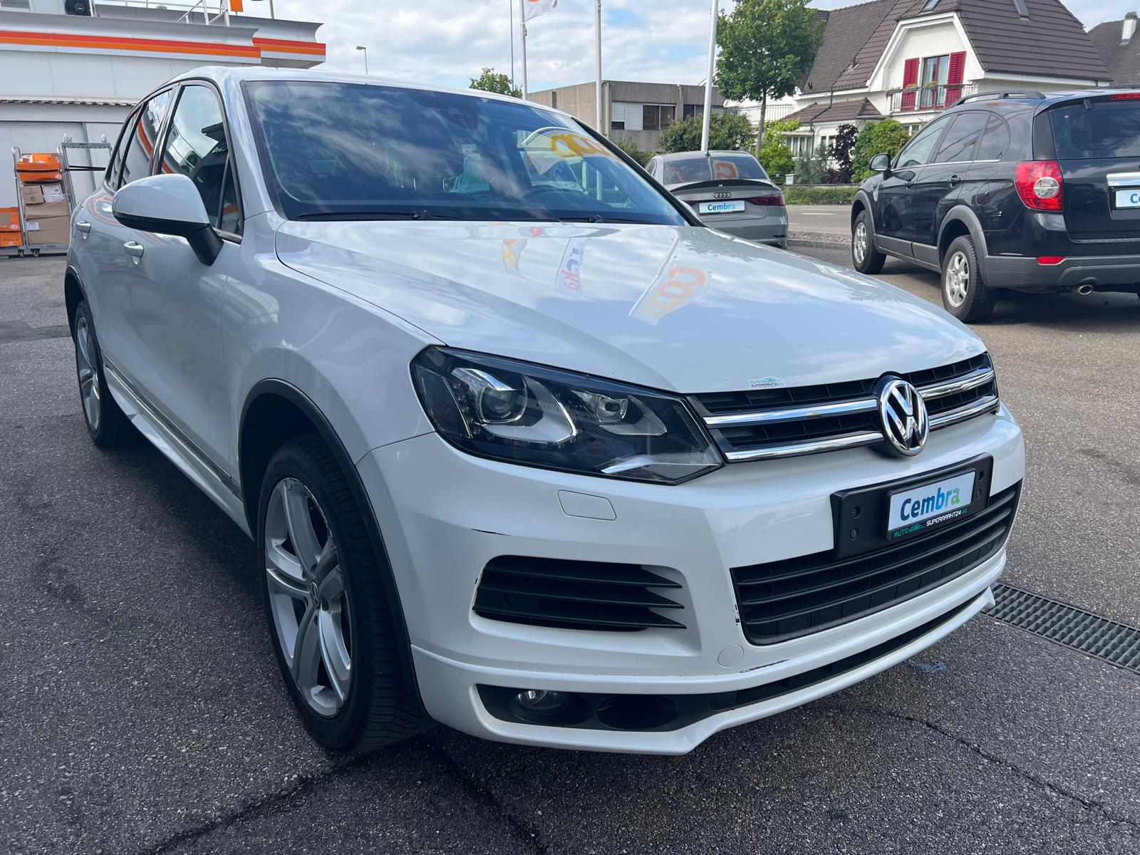 VW Touareg 3.0 TDI R-Line BlueMotion Technology Tiptronic-image-8