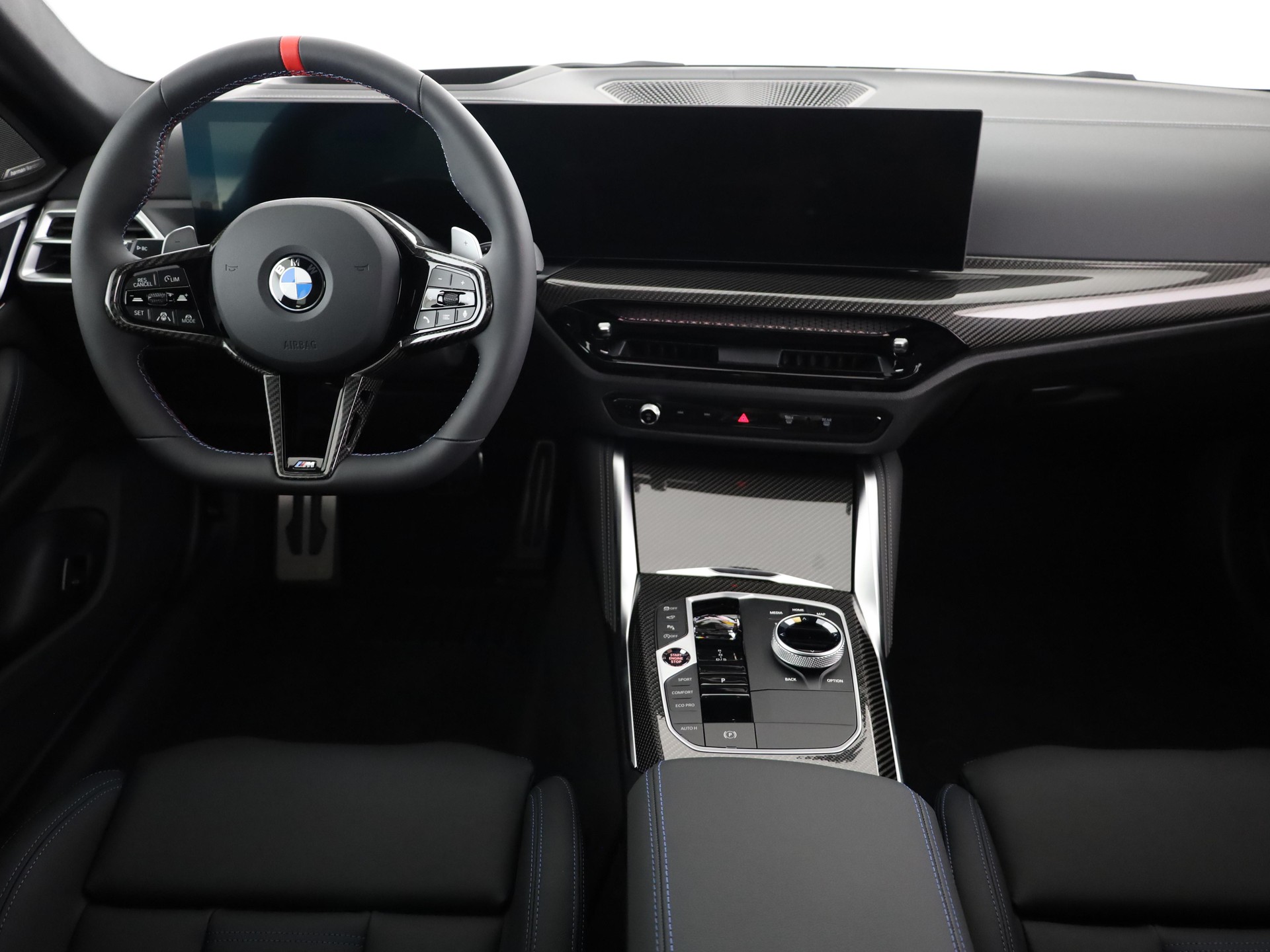 BMW M440i xDrive Gran Coupé-image-18