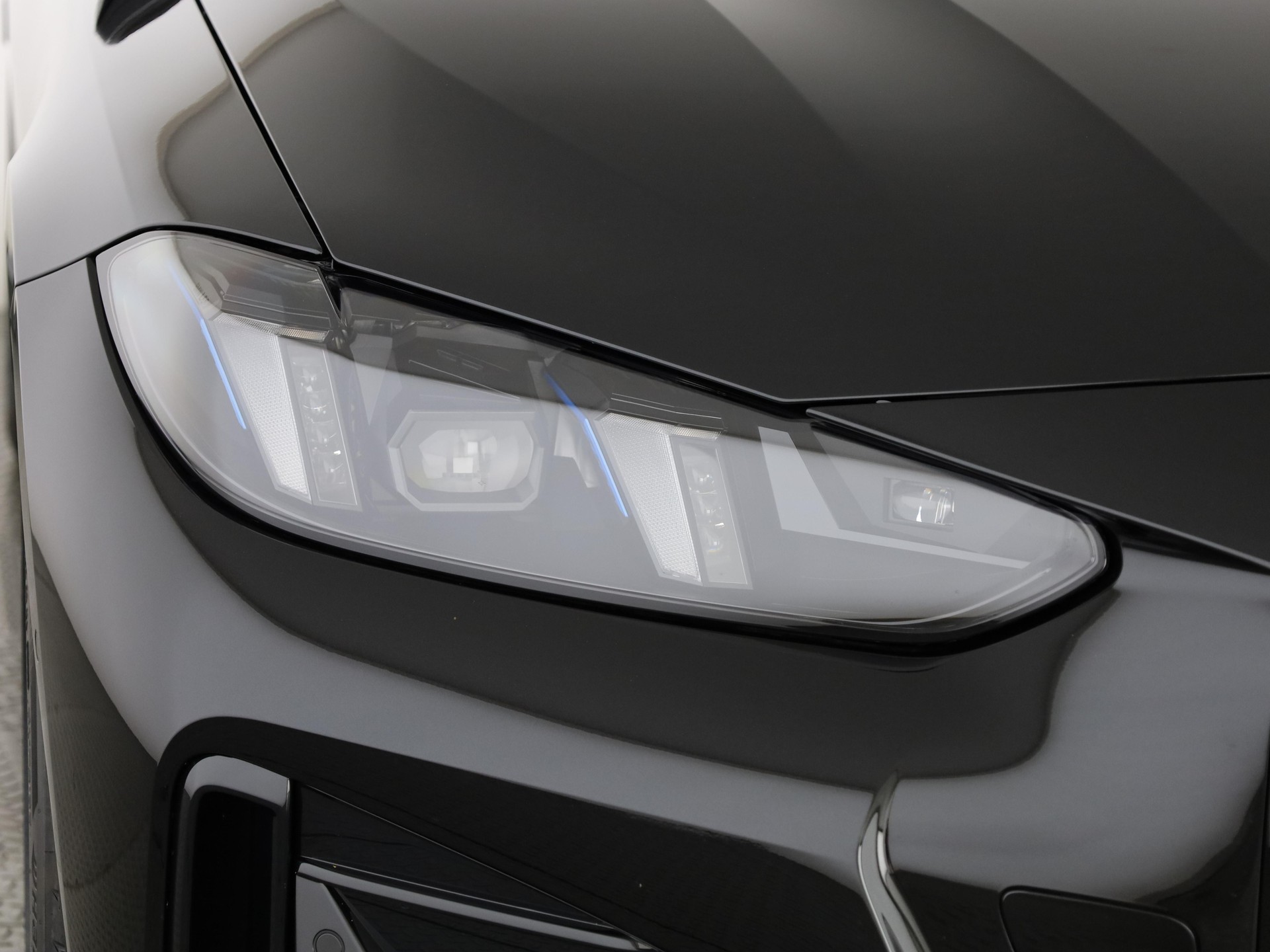 BMW M440i xDrive Gran Coupé-image-5