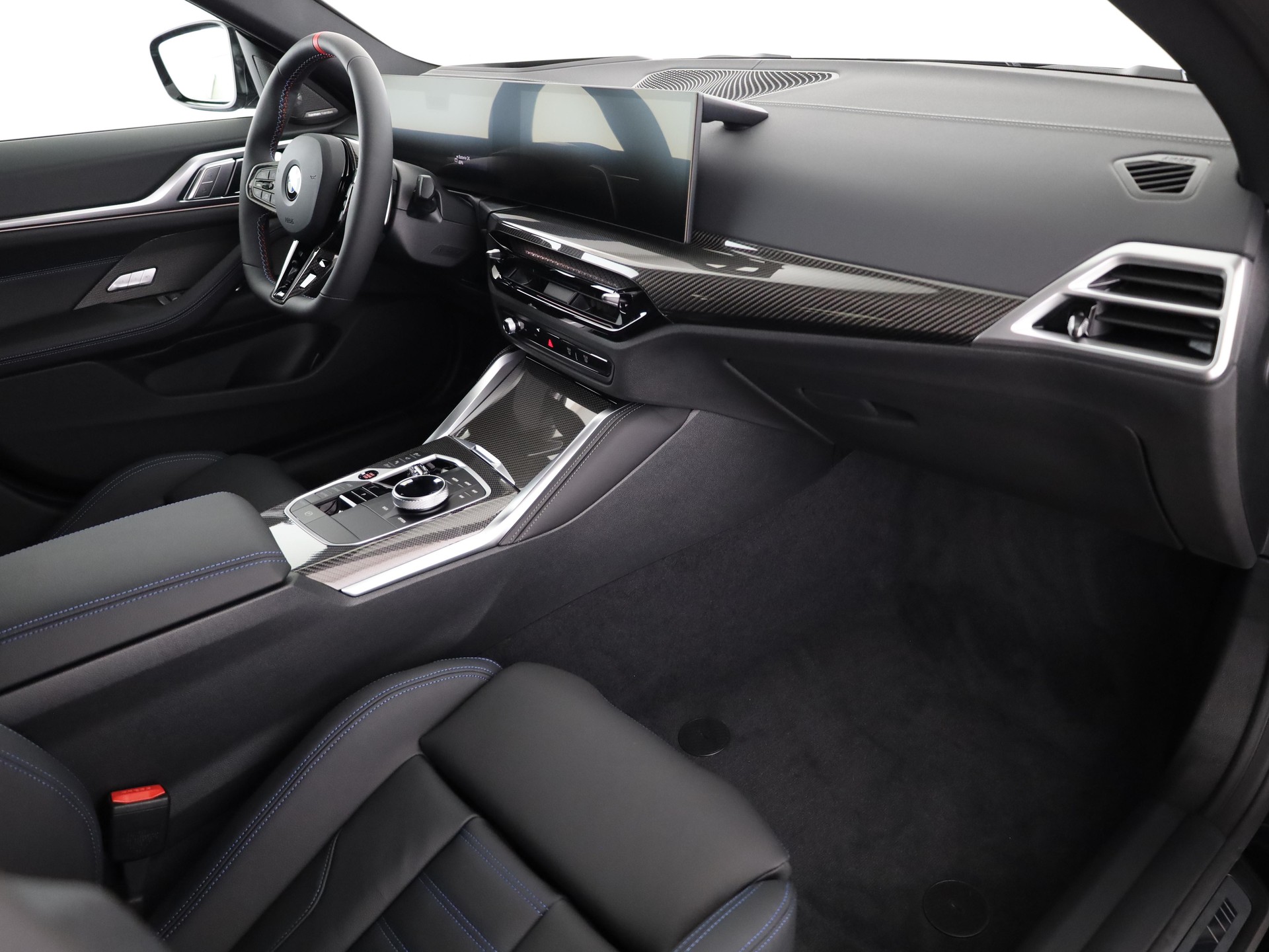 BMW M440i xDrive Gran Coupé-image-14