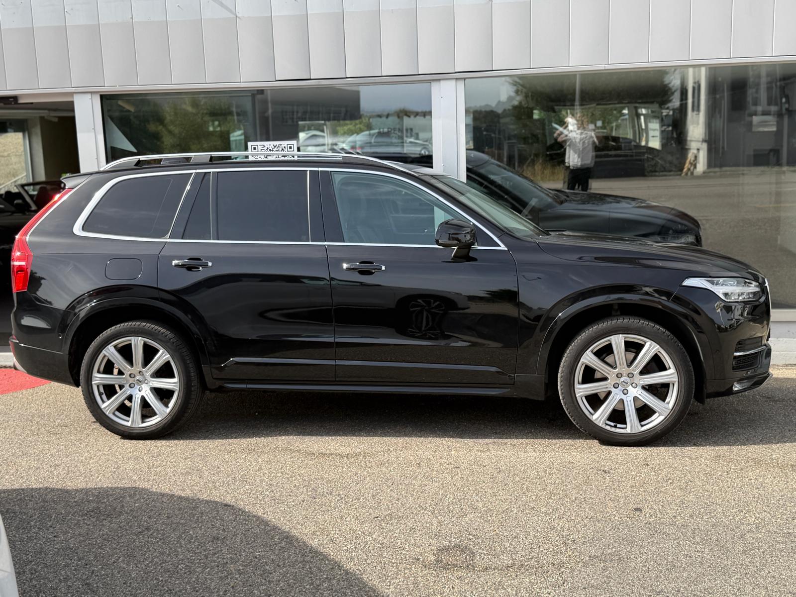 VOLVO XC60 2.4D Momentum Geartronic-image-7