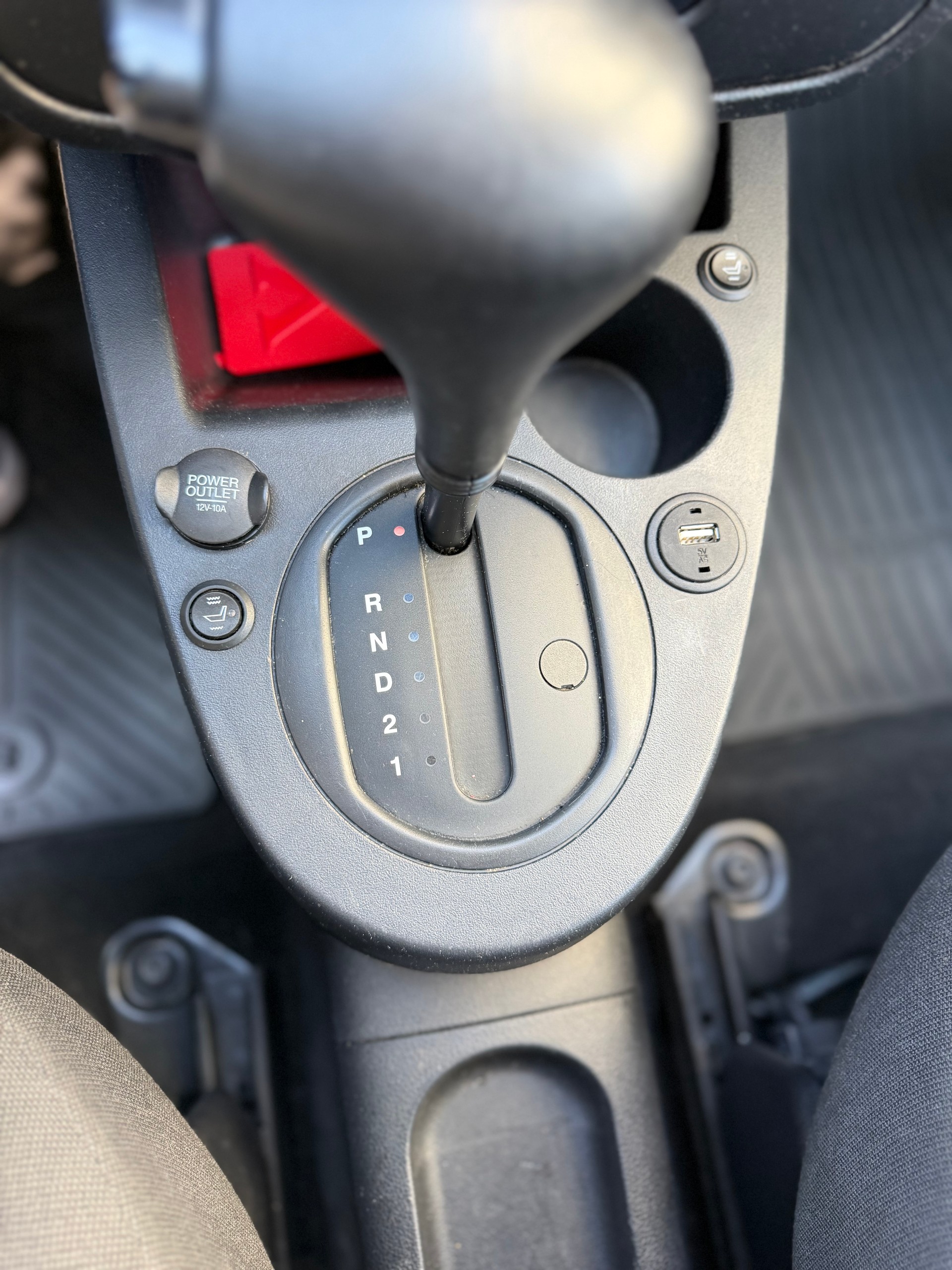 FORD FIESTA-image-7