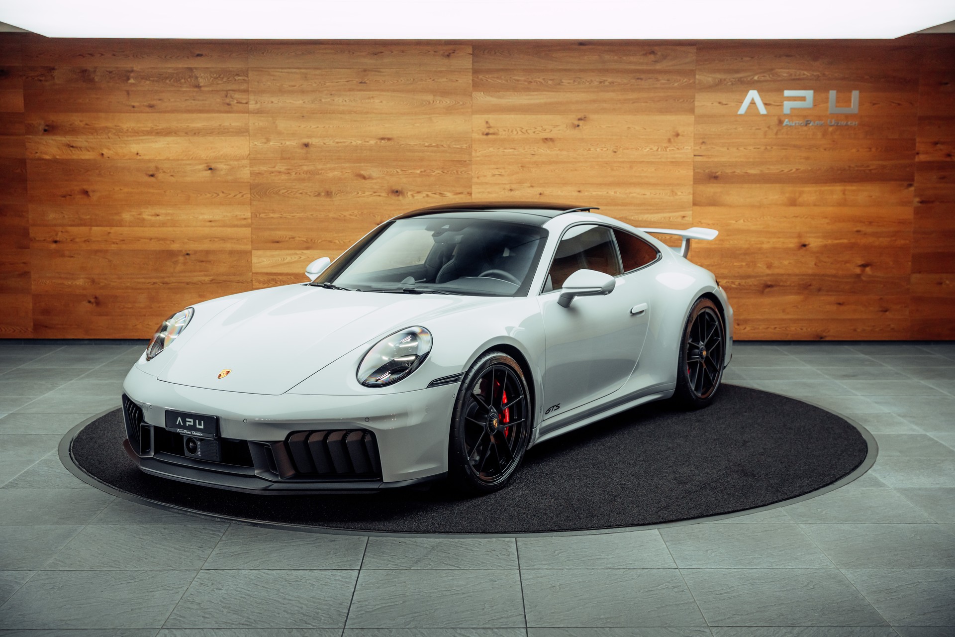 PORSCHE 911 Carrera 4 GTS PDK AeroKit Eisgraumetallic-image-3