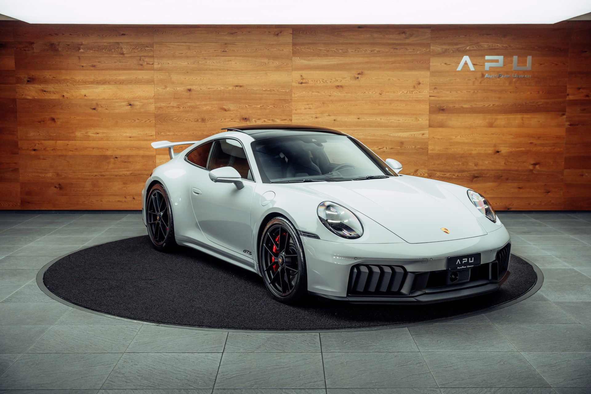 PORSCHE 911 Carrera 4 GTS PDK AeroKit Eisgraumetallic-image-0