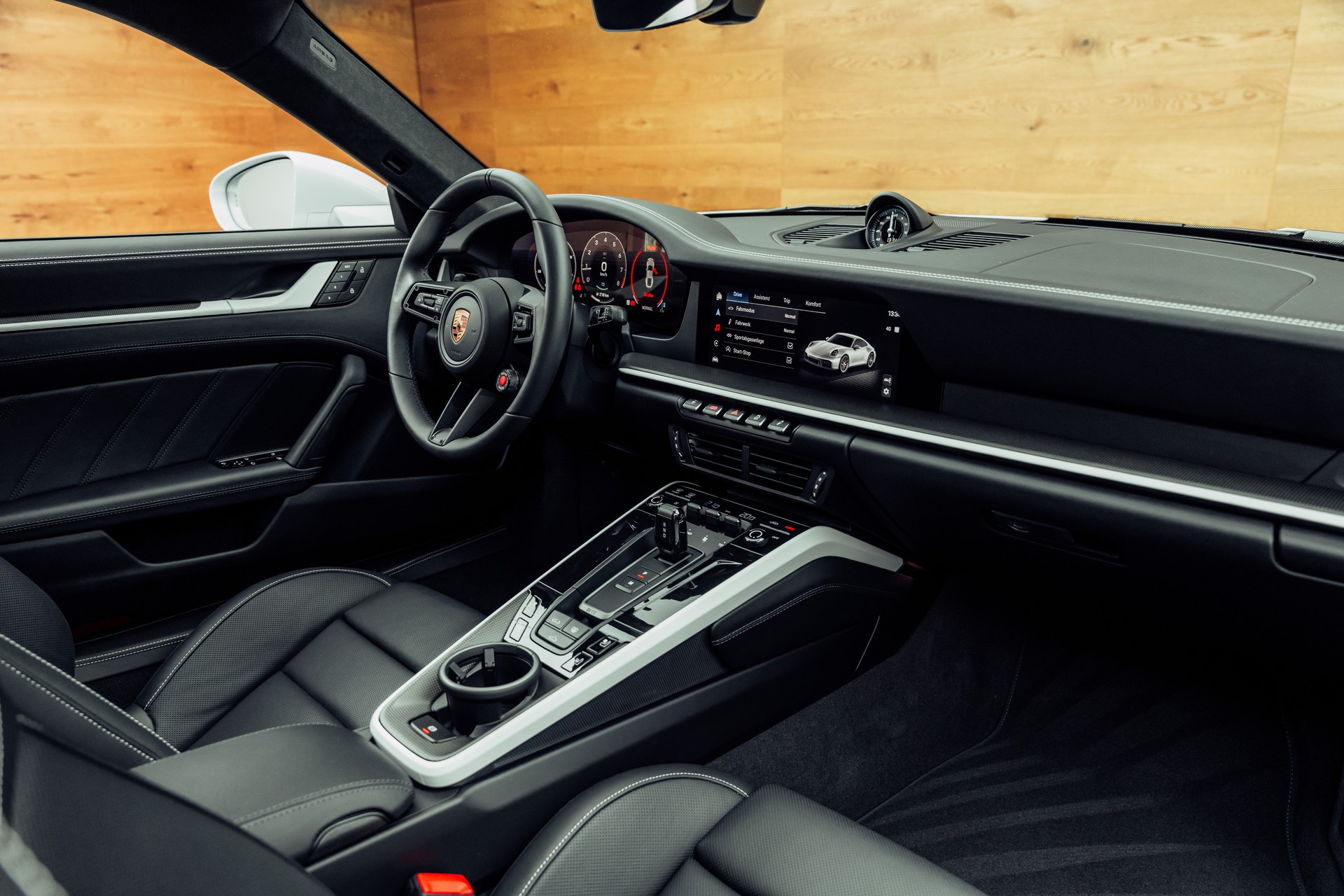 PORSCHE 911 Carrera 4 GTS PDK AeroKit Eisgraumetallic-image-5