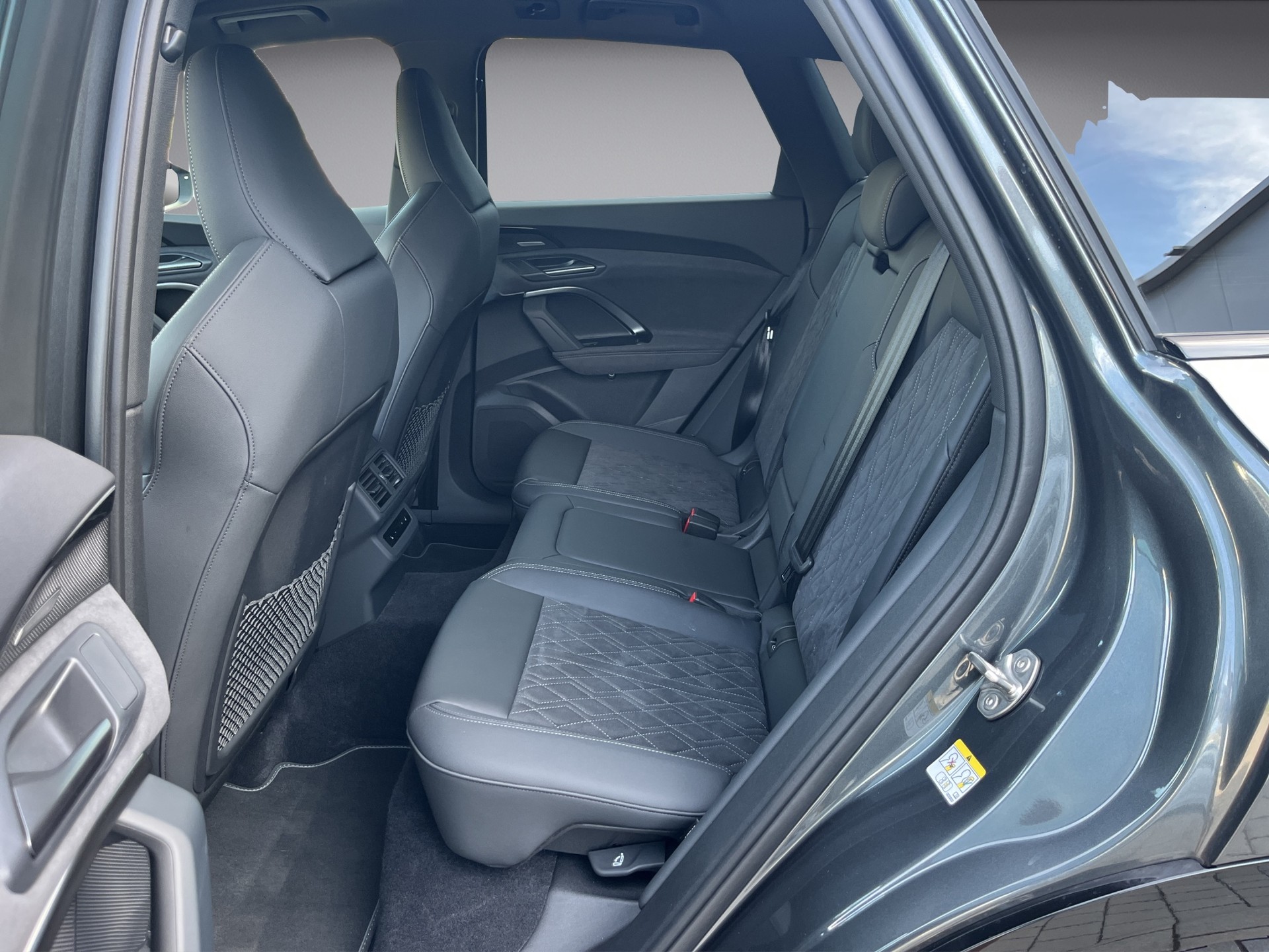 AUDI Q5 e-hybrid quattro 270 kW S-tronic *Luftfederung, Head up, AHK, 360°Kameras, B&O, 5J Garantie*-image-10