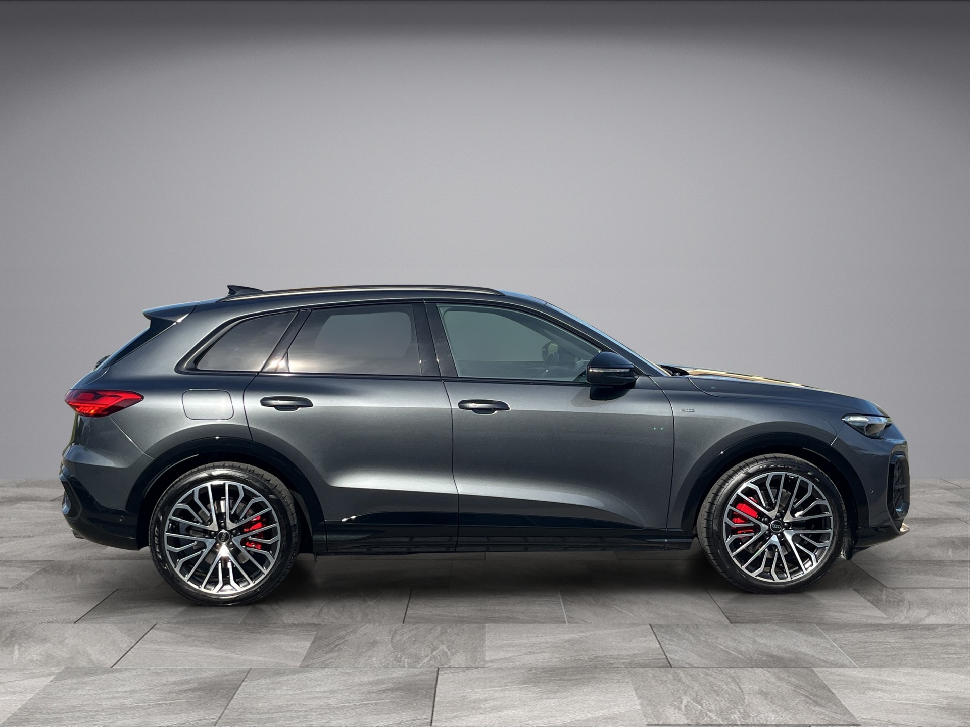 AUDI Q5 e-hybrid quattro 270 kW S-tronic *Luftfederung, Head up, AHK, 360°Kameras, B&O, 5J Garantie*-image-19