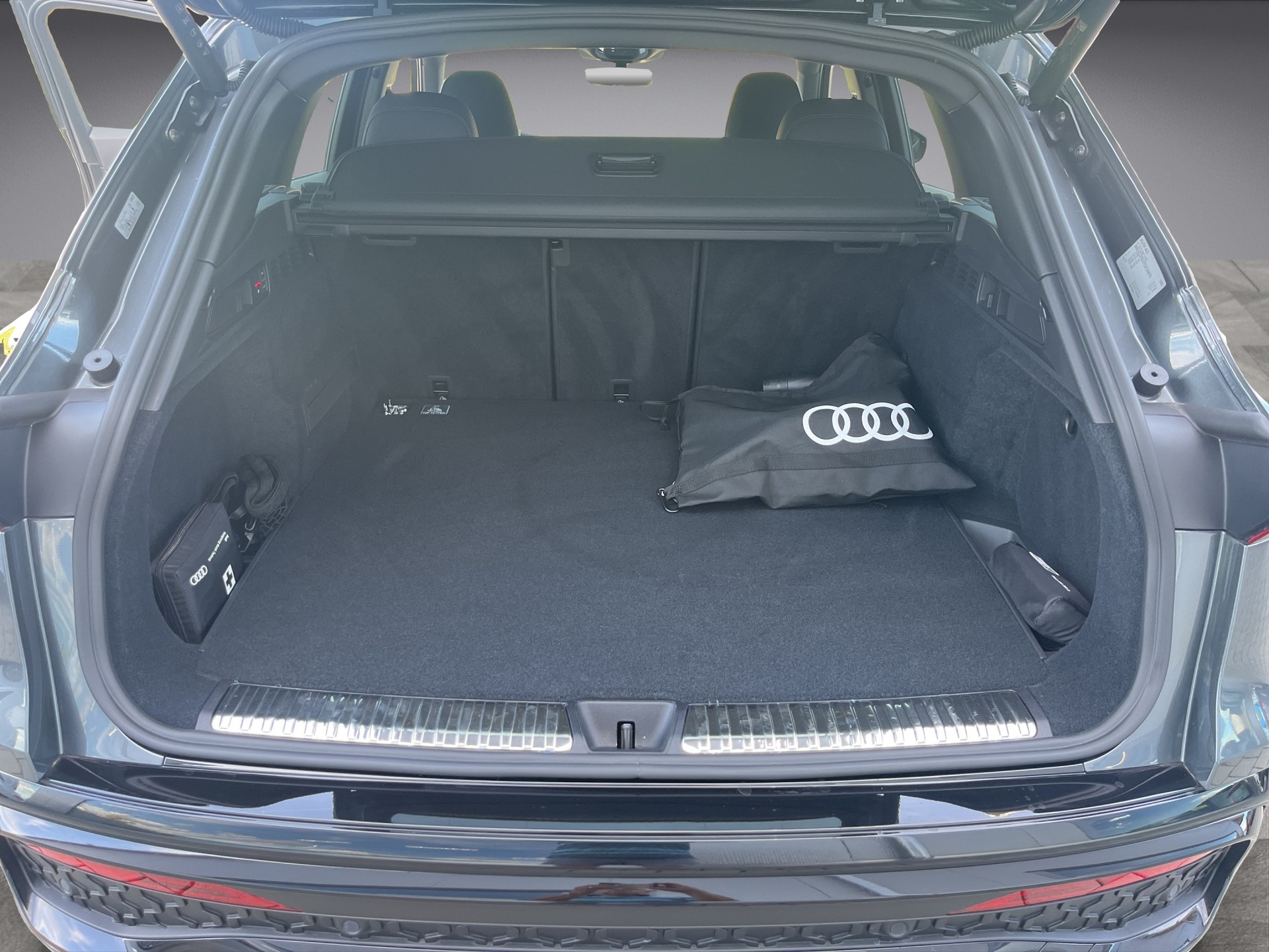 AUDI Q5 e-hybrid quattro 270 kW S-tronic *Luftfederung, Head up, AHK, 360°Kameras, B&O, 5J Garantie*-image-15