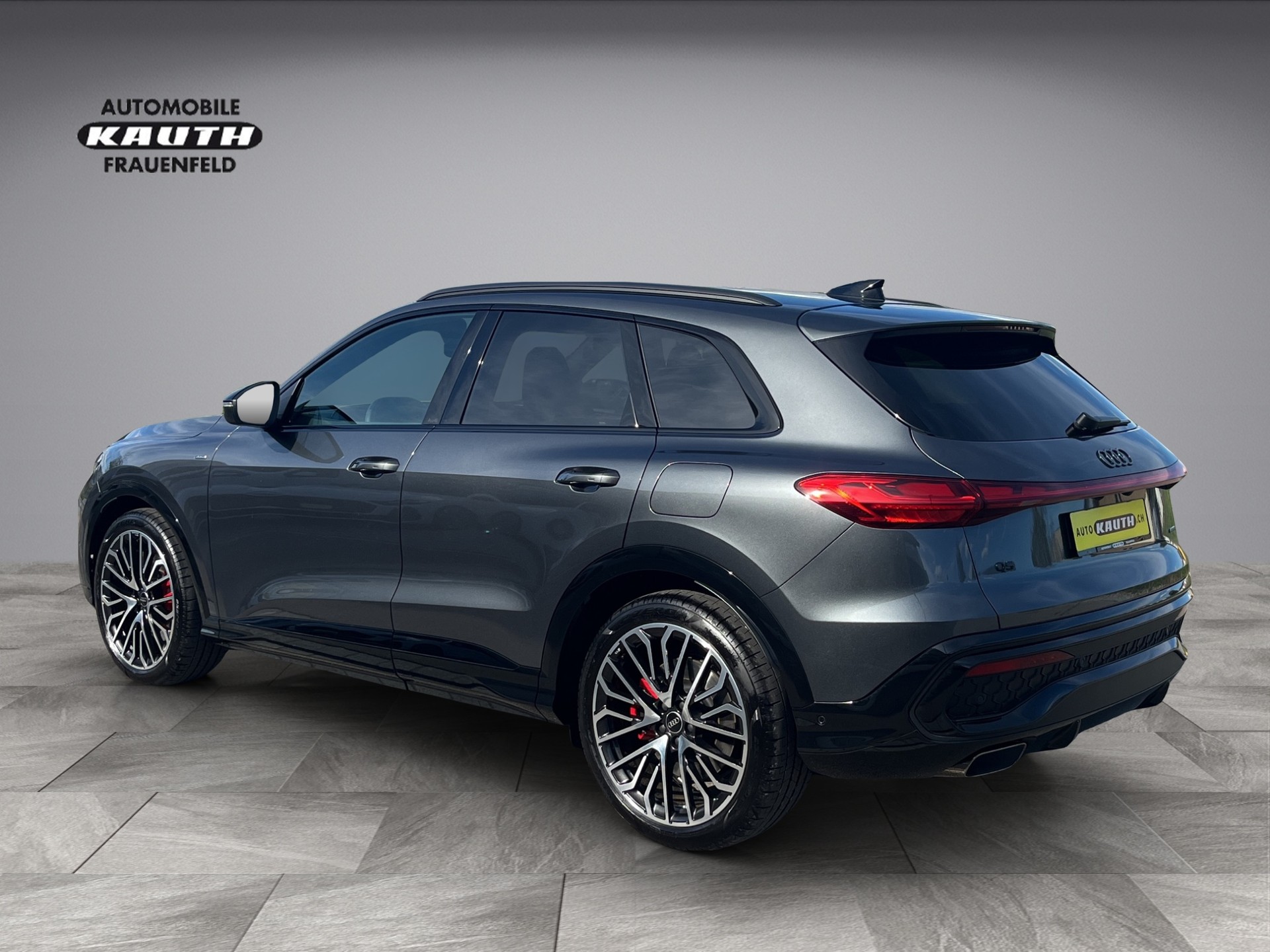 AUDI Q5 e-hybrid quattro 270 kW S-tronic *Luftfederung, Head up, AHK, 360°Kameras, B&O, 5J Garantie*-image-2