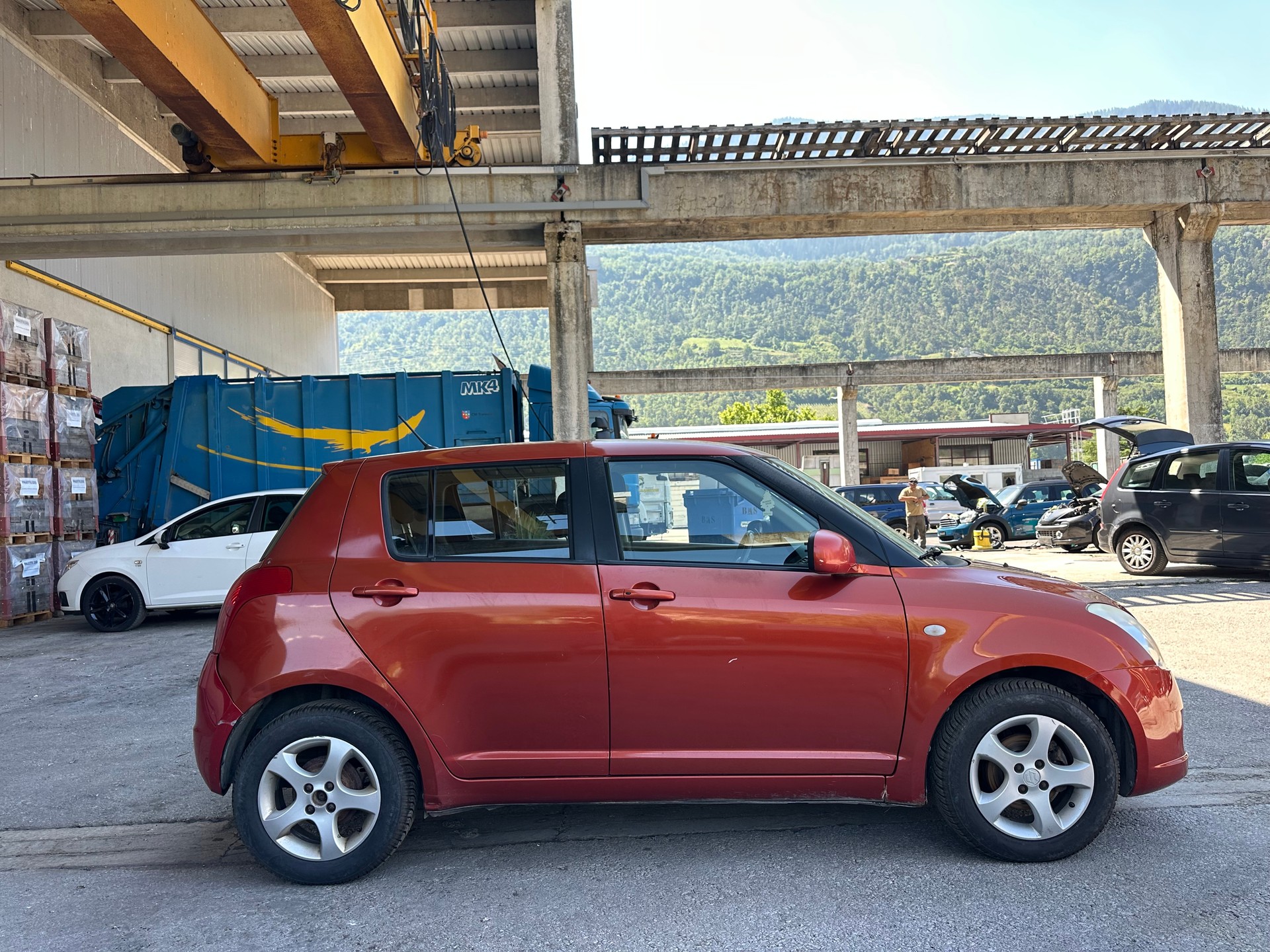 SUZUKI Swift 1.3i 16V GL Top 4x4-image-5