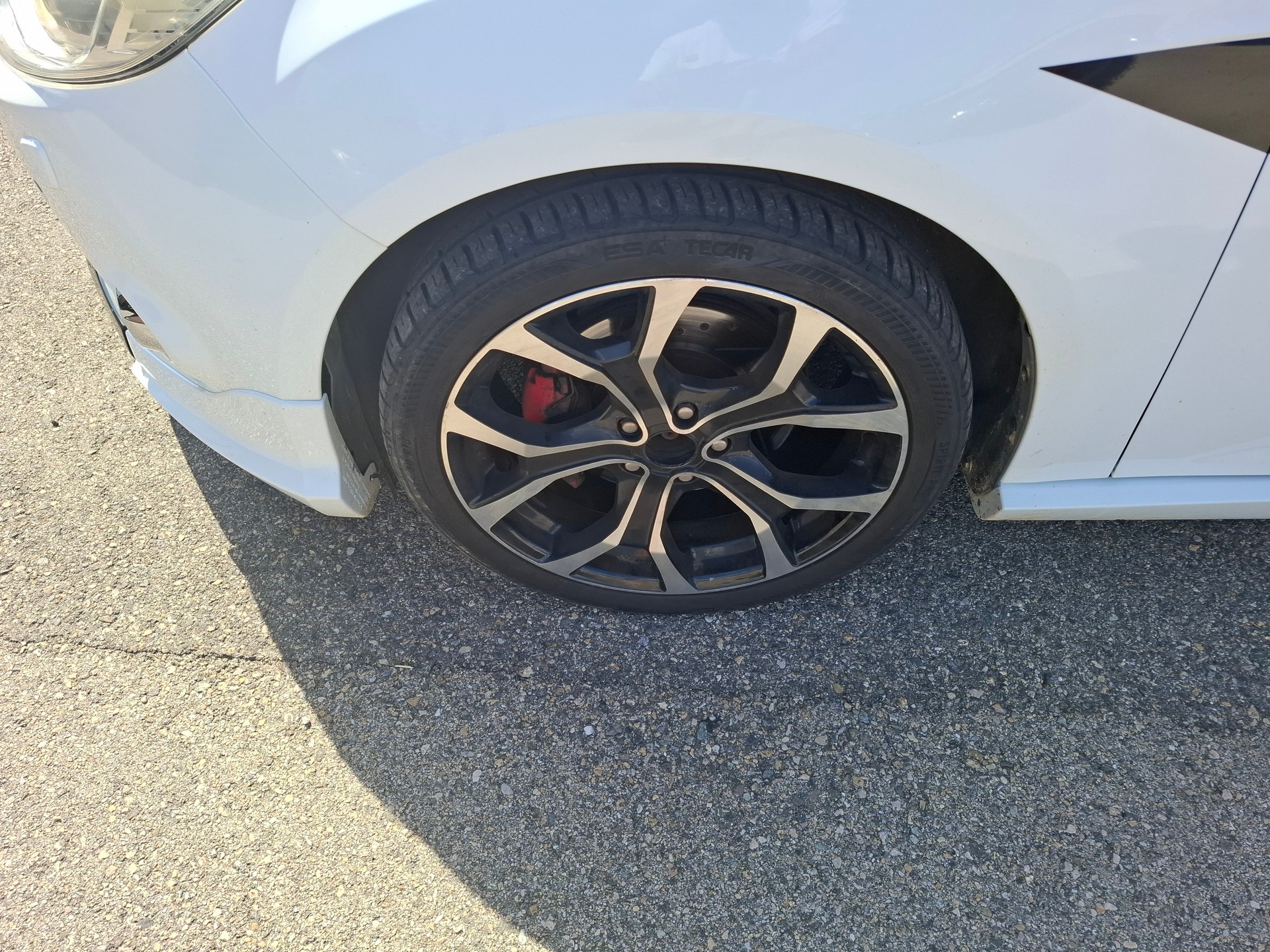 FORD Focus 1.6 SCTi Titanium-image-6