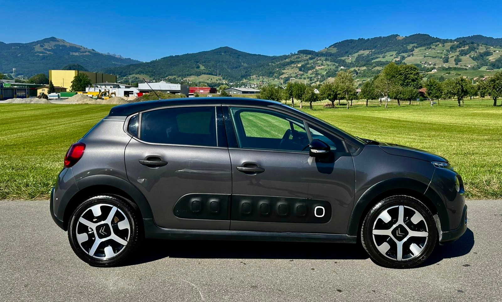 CITROEN C3 1.2i PureTech Elle EAT6-image-6