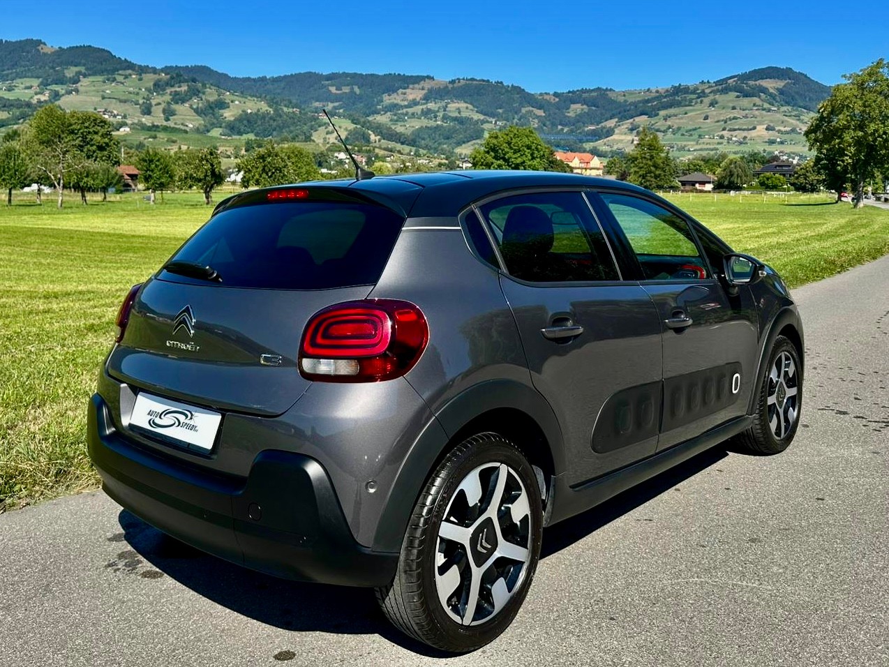 CITROEN C3 1.2i PureTech Elle EAT6-image-5