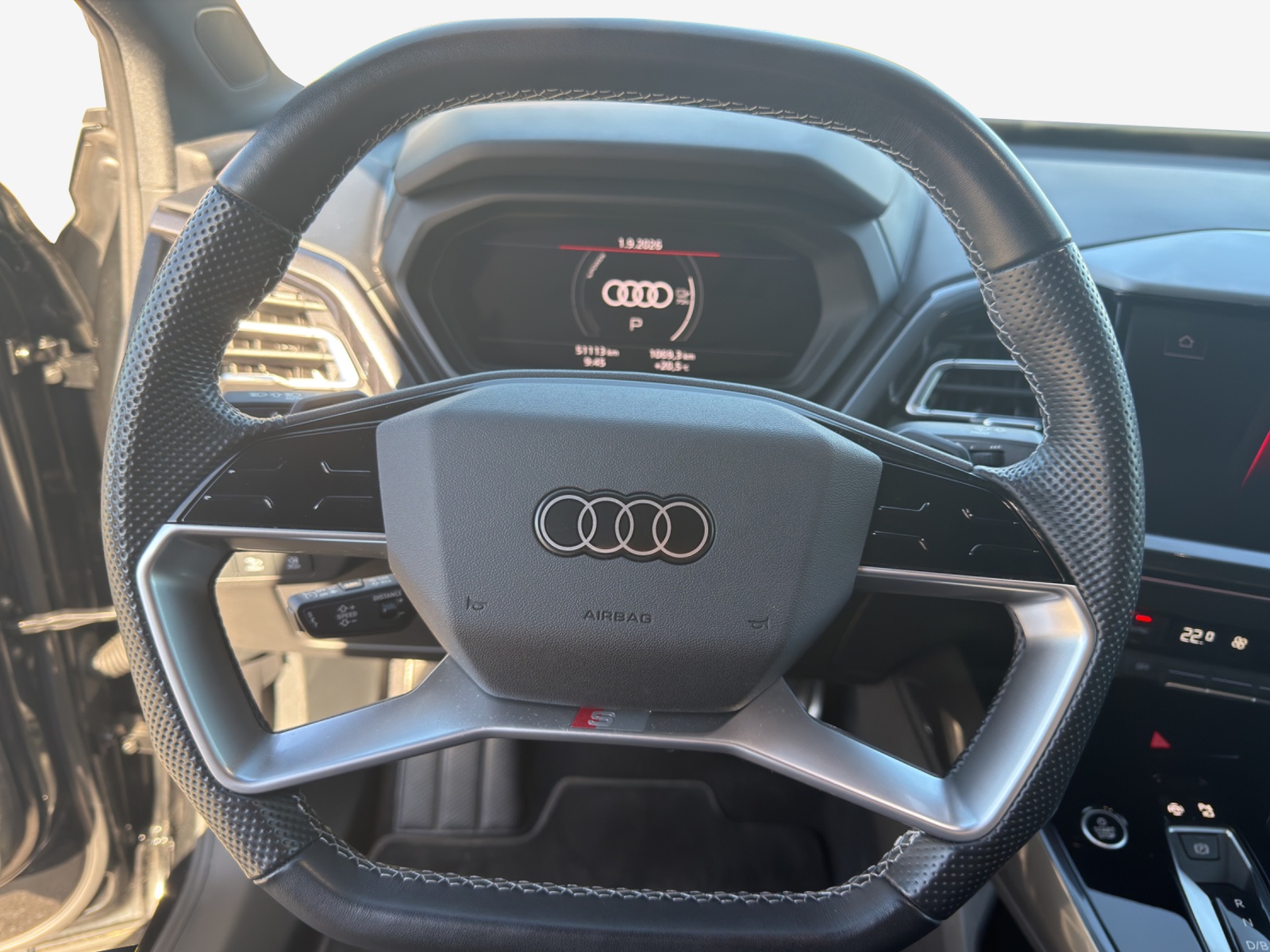 AUDI Q4 Sportback e-tron 45 quattro-image-9