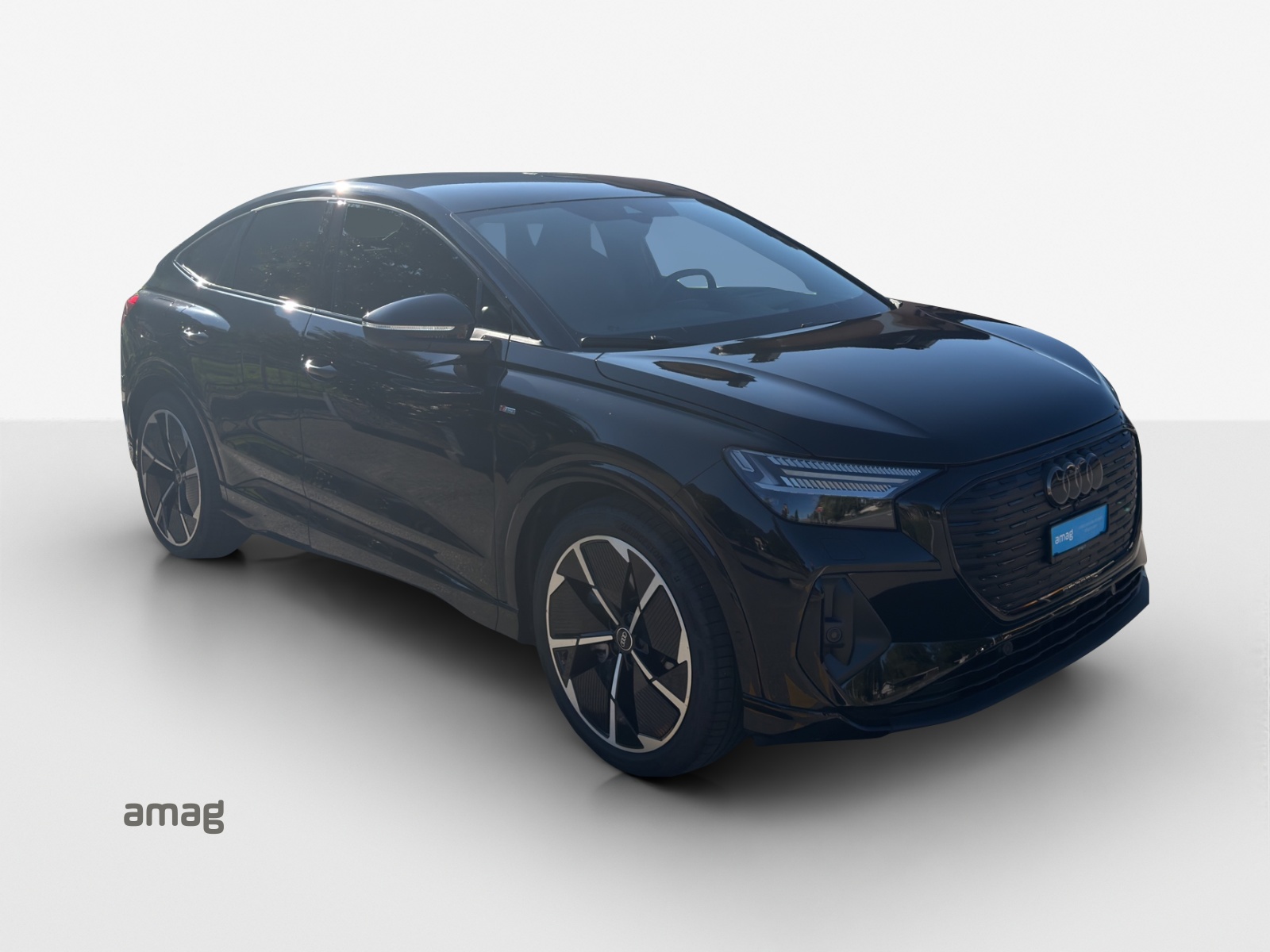AUDI Q4 Sportback e-tron 45 quattro-image-6