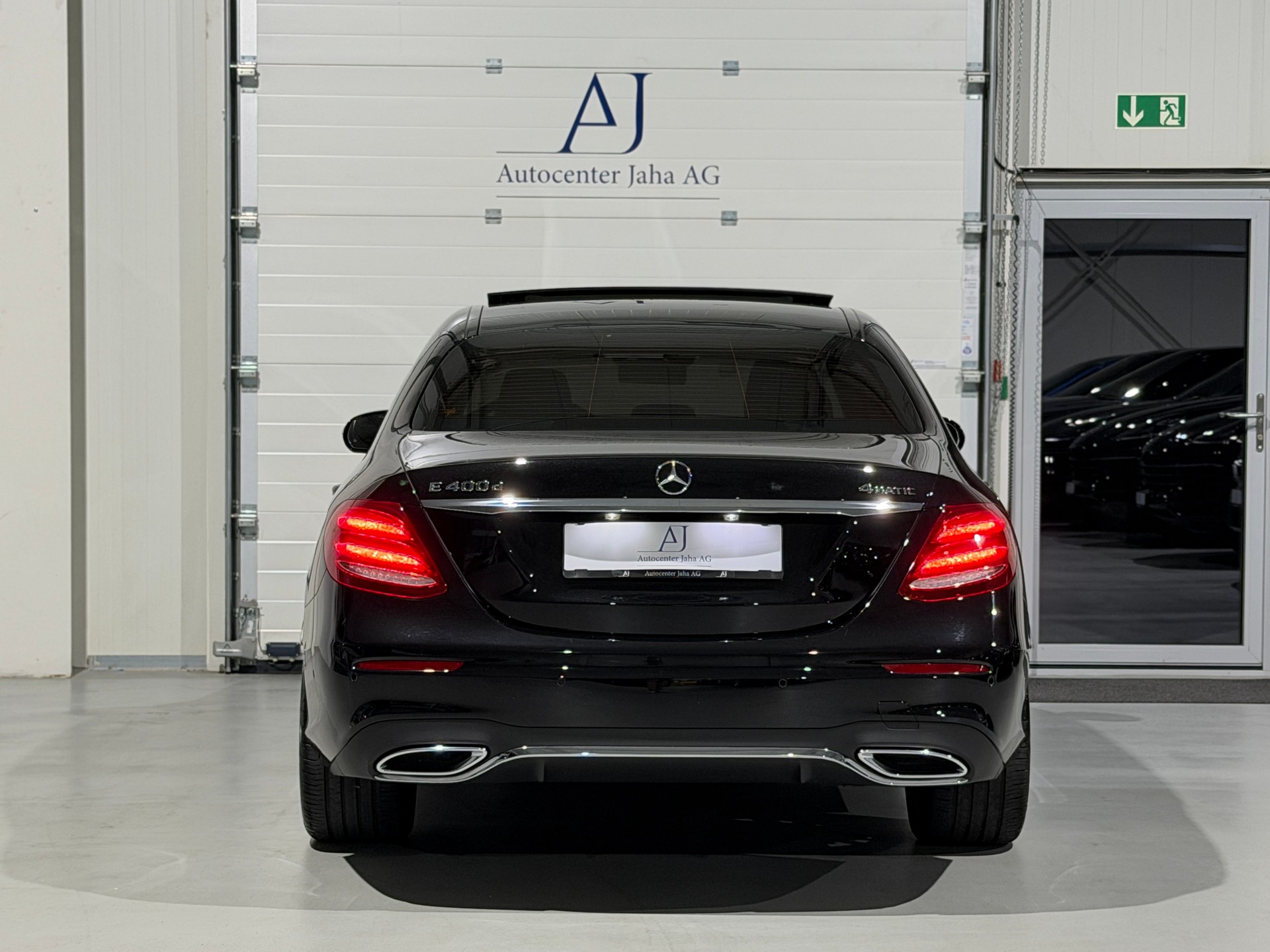 MERCEDES-BENZ E 400 d 4Matic AMG Line 9G-Tronic-image-22