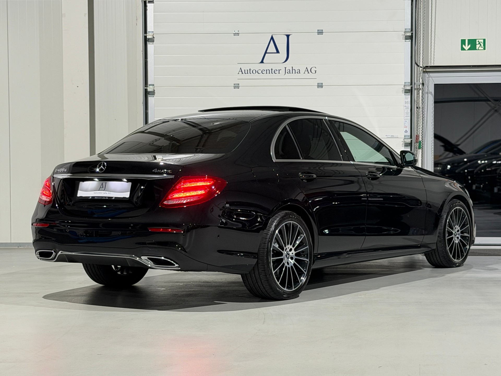 MERCEDES-BENZ E 400 d 4Matic AMG Line 9G-Tronic-image-6
