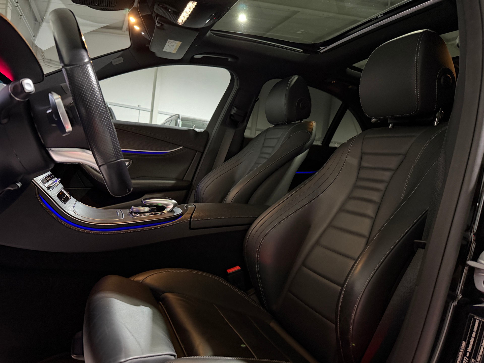 MERCEDES-BENZ E 400 d 4Matic AMG Line 9G-Tronic-image-18