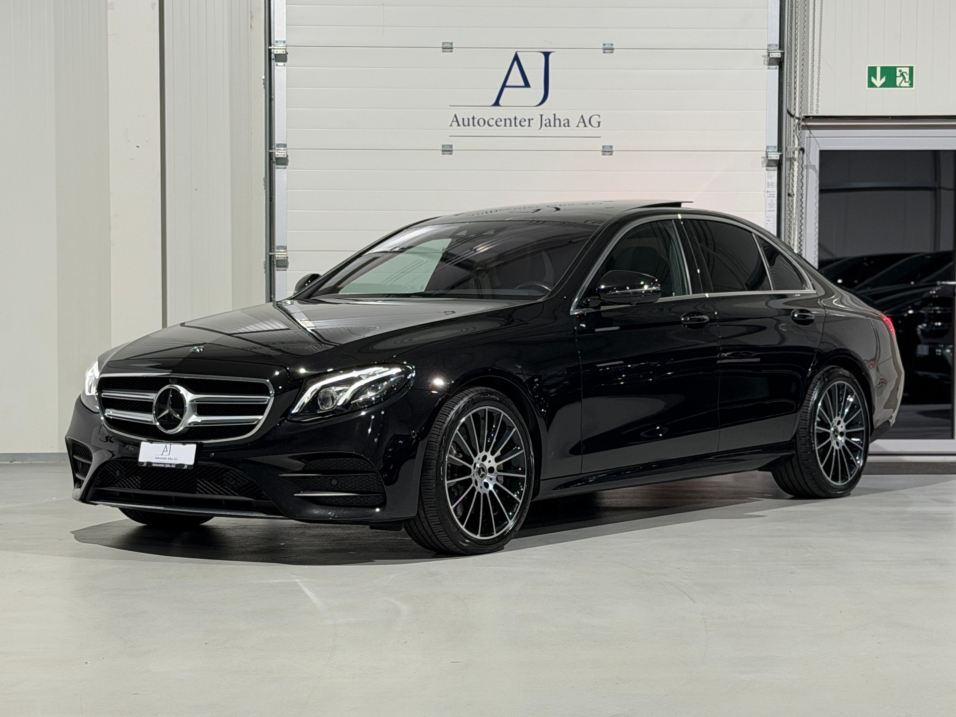 MERCEDES-BENZ E 400 d 4Matic AMG Line 9G-Tronic-image-2